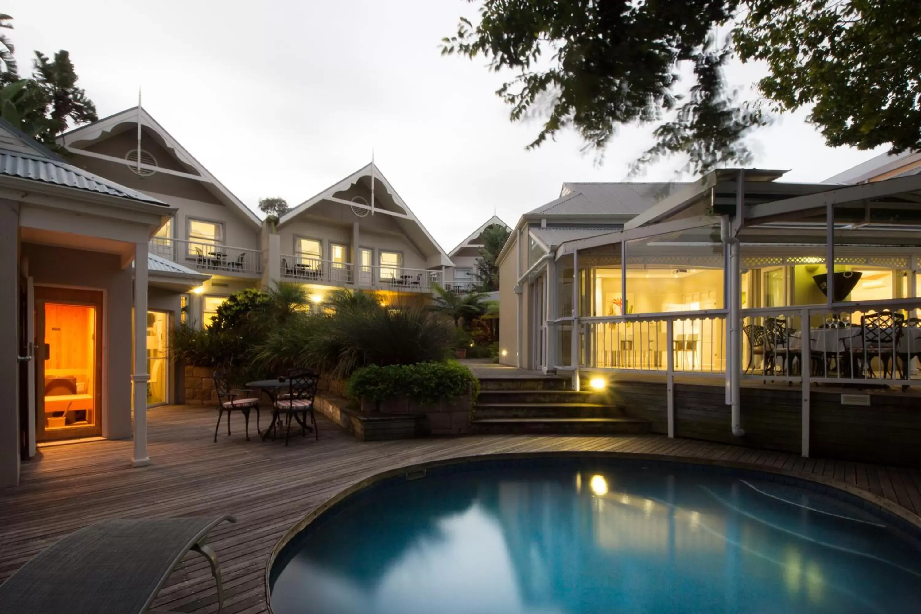 Garden, Swimming Pool in Quarry Lake Inn