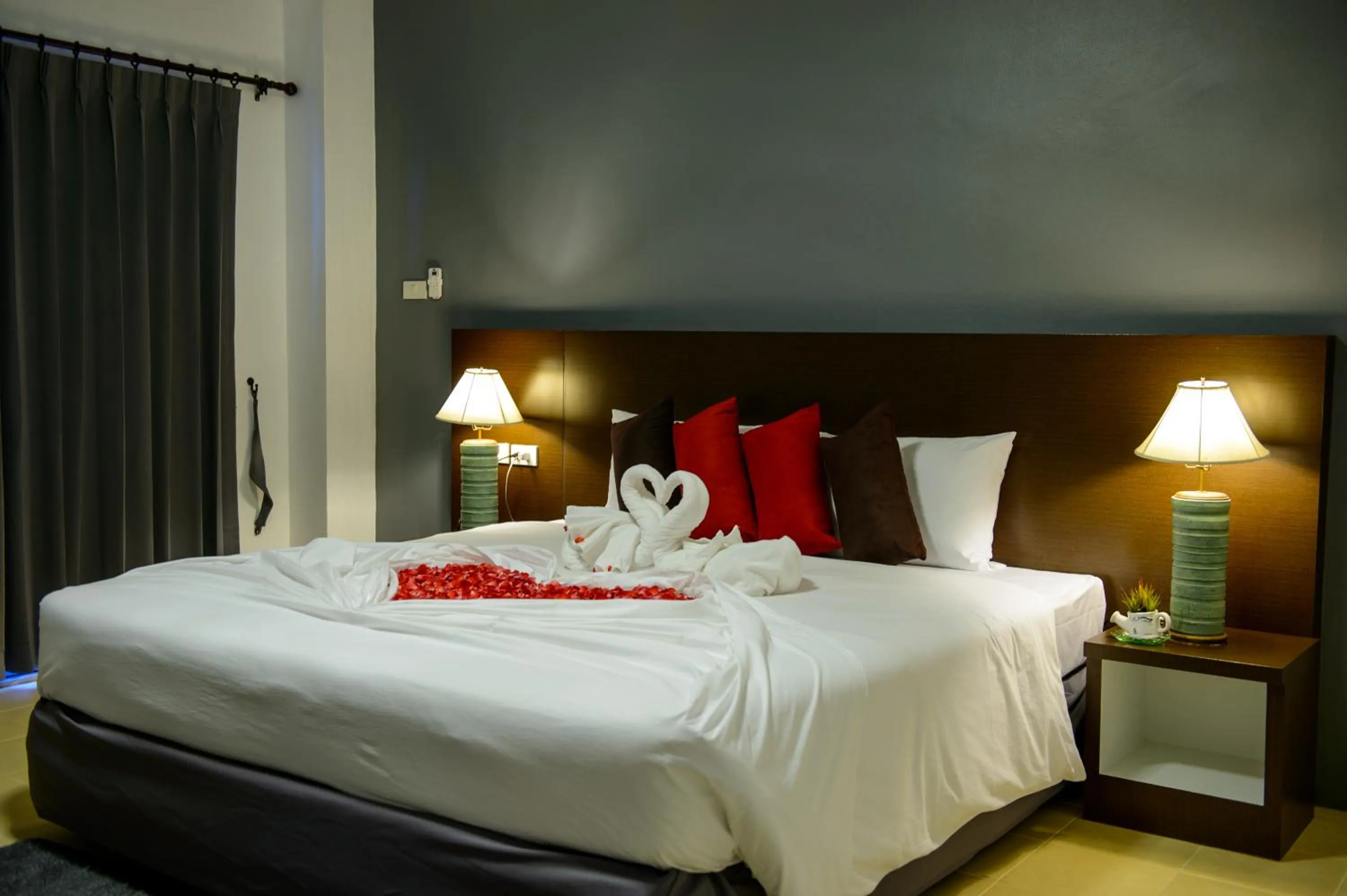 Photo of the whole room, Bed in Z-Talay House