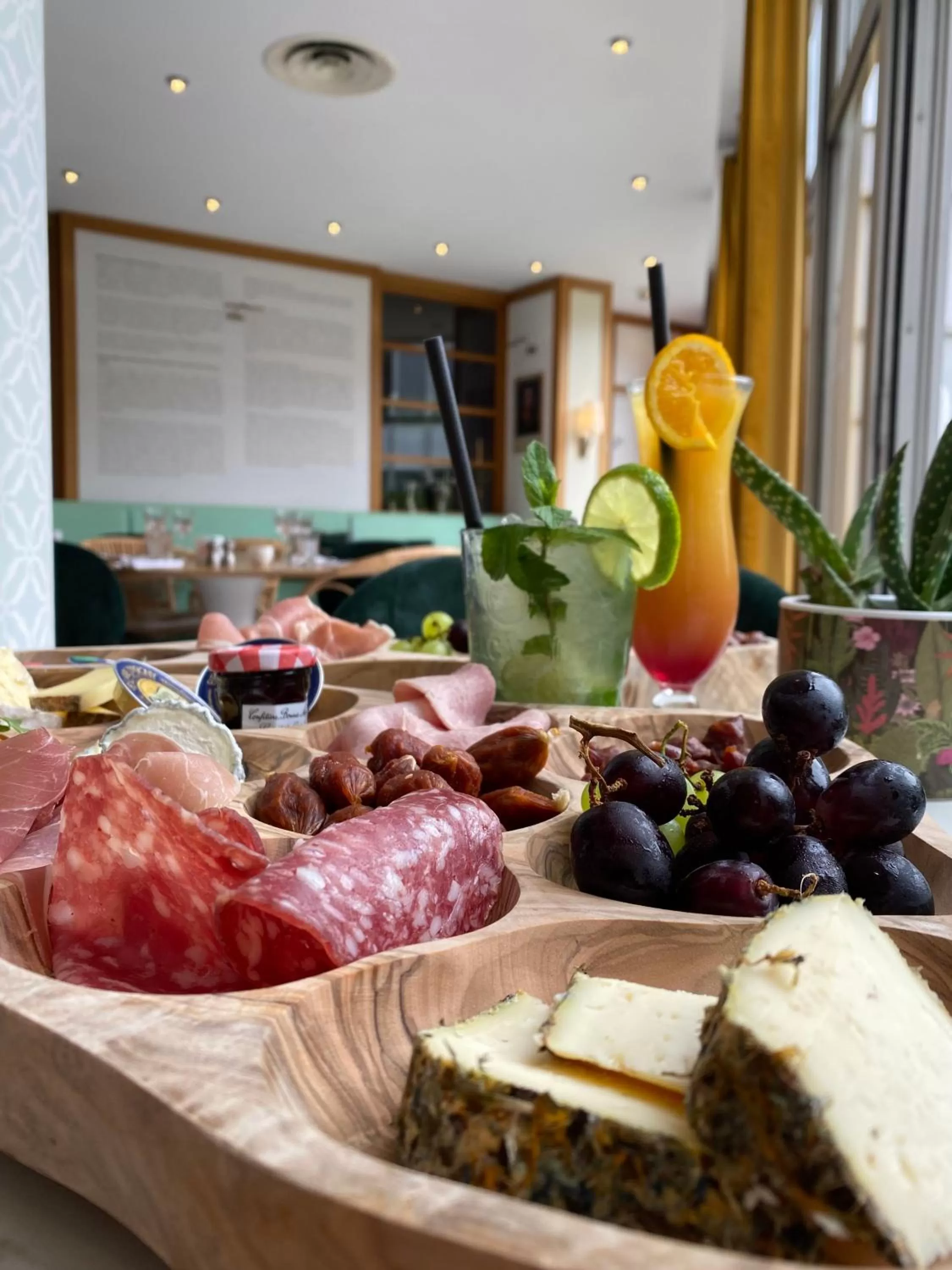 Restaurant/places to eat in Best Western Plus Paris Saclay