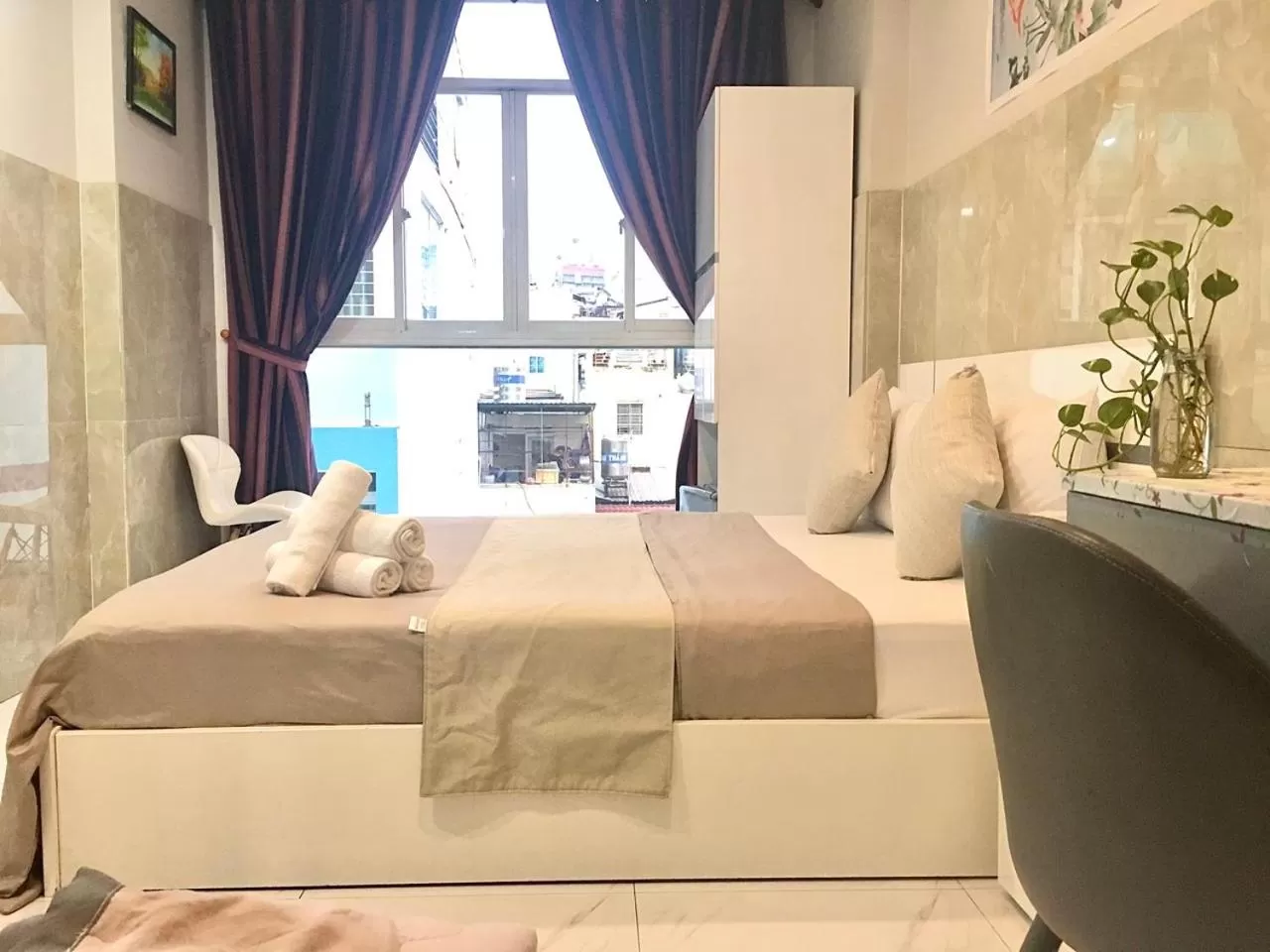 Bed in SaiGon CoZy Hotel "241 Pham Ngu Lao Street''