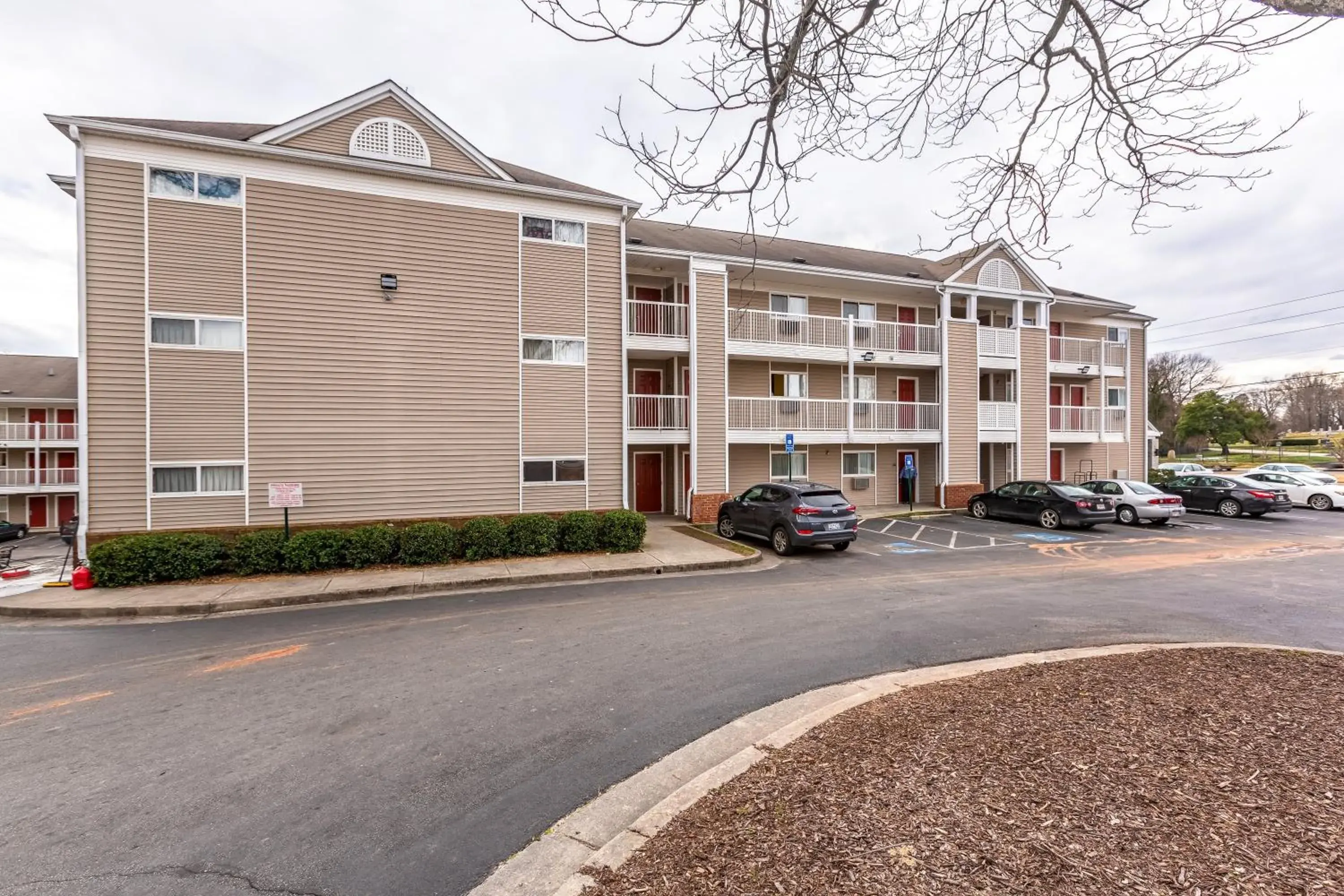 Property Building in HomeTowne Studios by Red Roof Gainesville