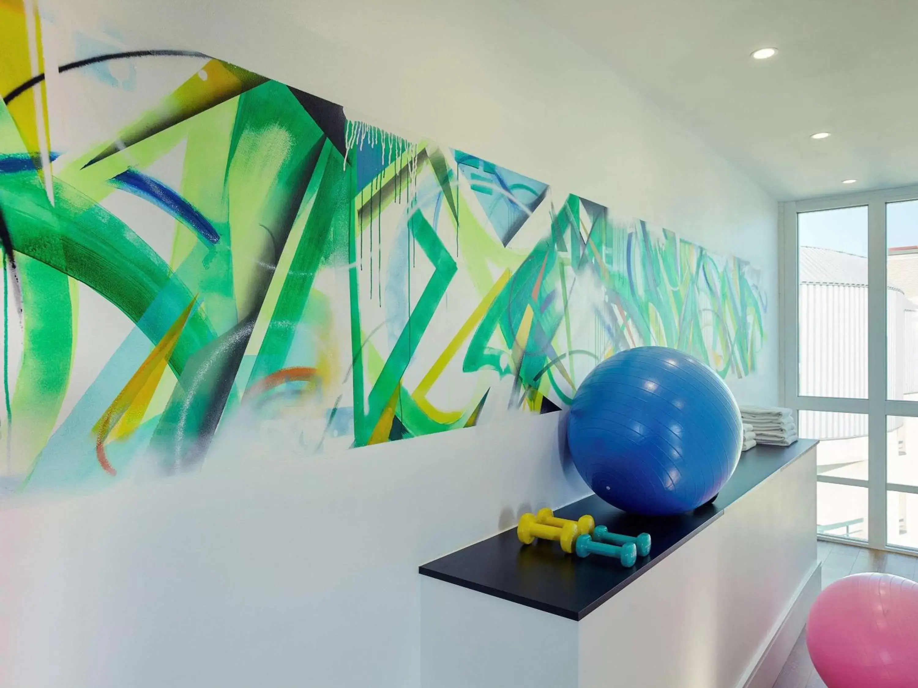 Fitness centre/facilities in Mercure Paris Saint-Ouen