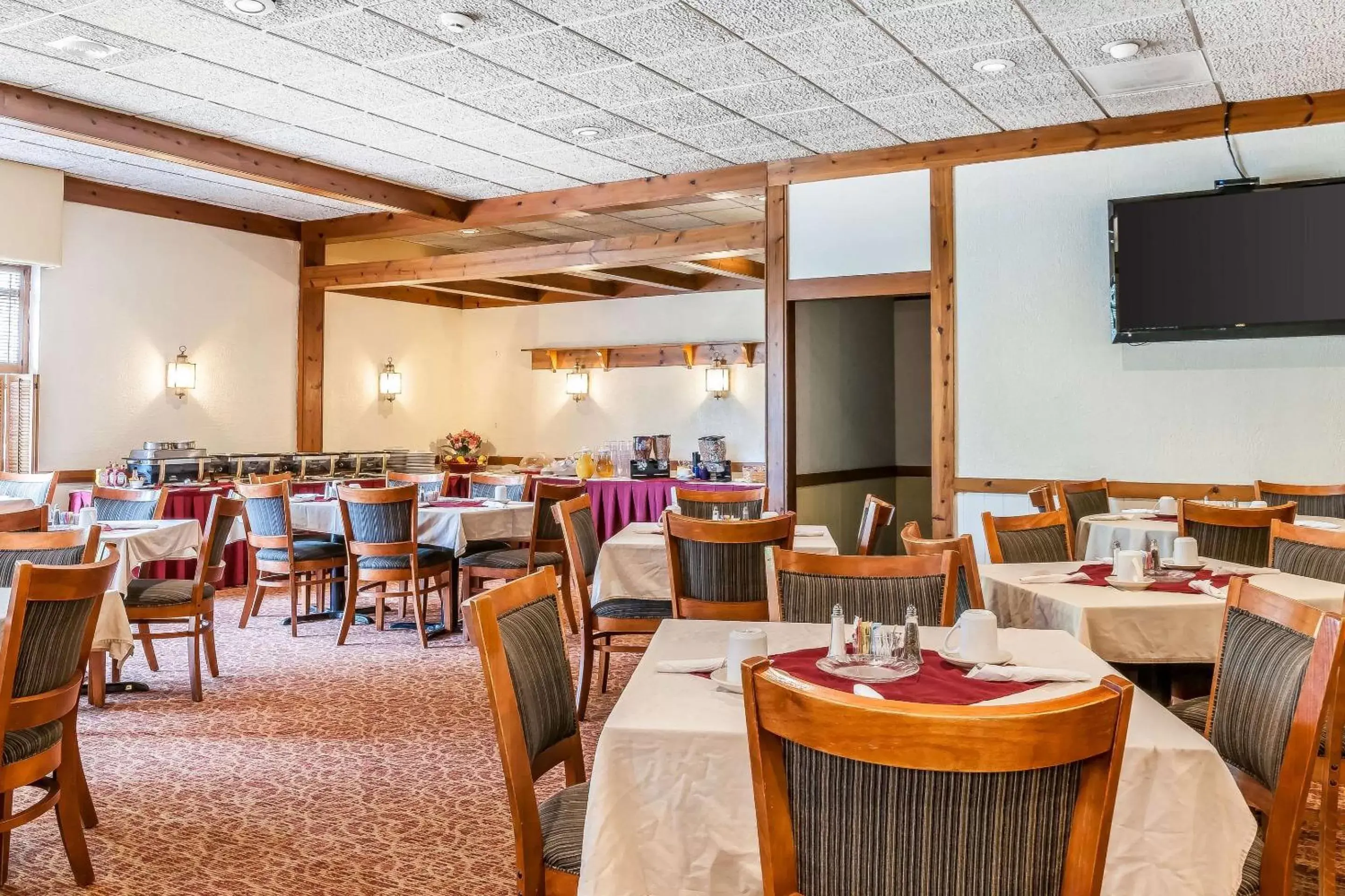 Restaurant/Places to Eat in Quality Inn Gallipolis