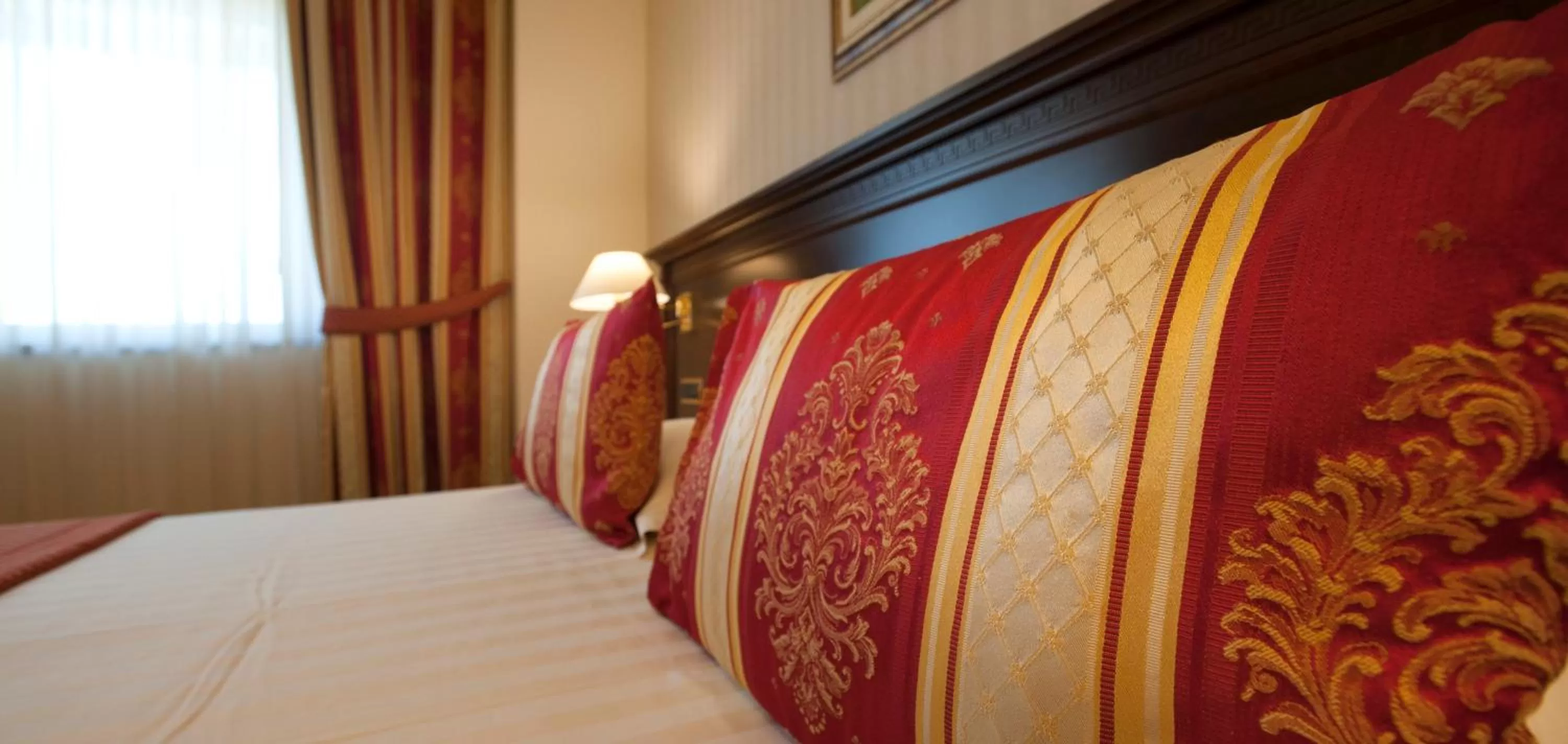 Decorative detail, Bed in Hotel Calissano