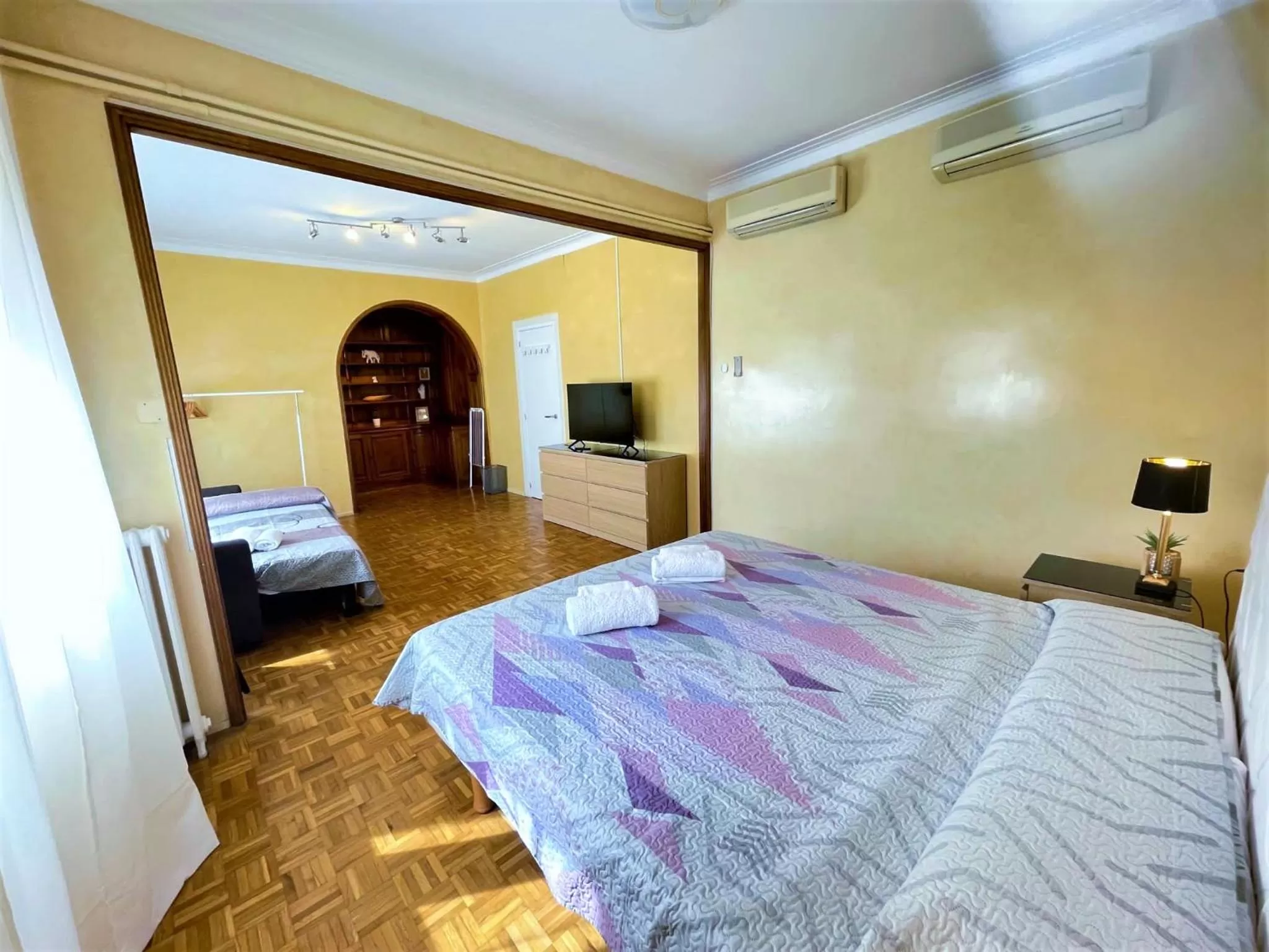 Bed in Villarroel habitaciones