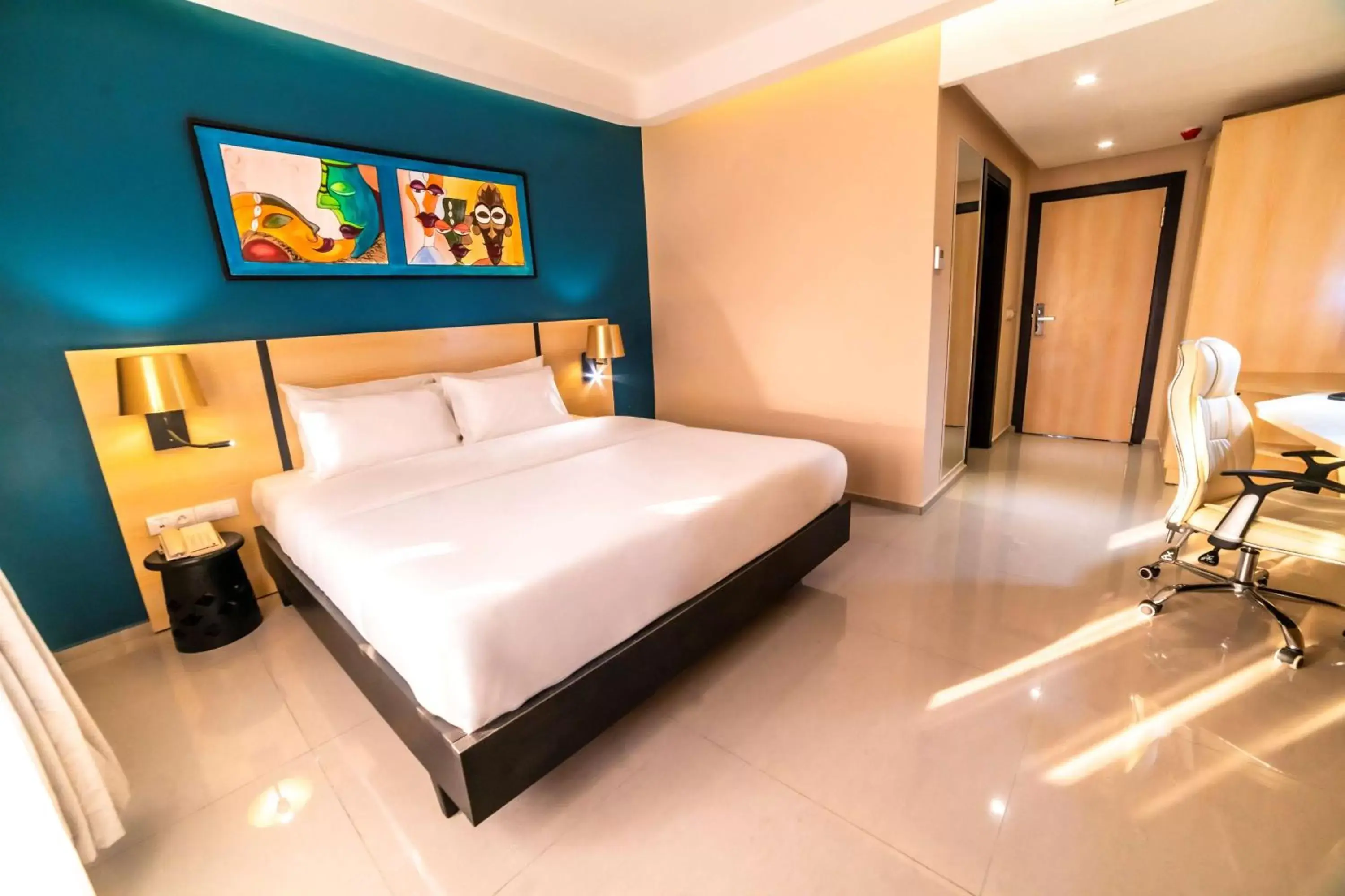 Photo of the whole room, Bed in Best Western Plus Soaho Douala Airport