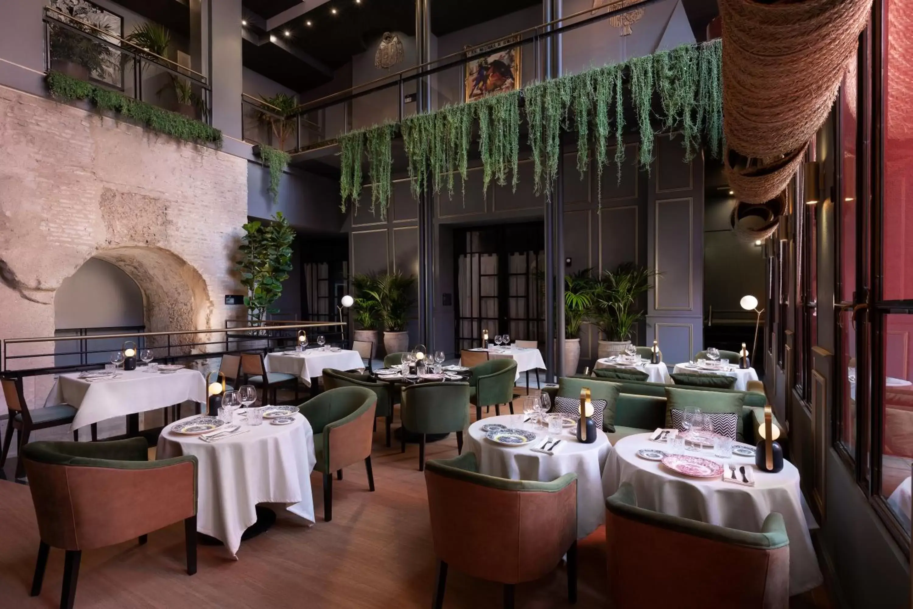 Restaurant/places to eat in Los Seises Sevilla, a Tribute Portfolio Hotel Restaurant/places to eat in Los Seises Sevilla, a Tribute Portfolio Hotel