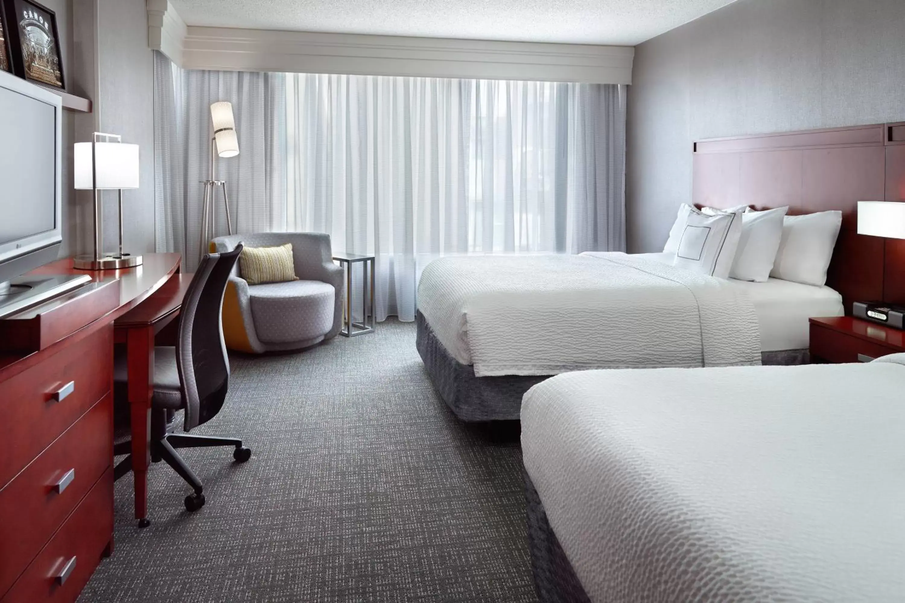 Photo of the whole room, Bed in Courtyard by Marriott Atlanta Buckhead