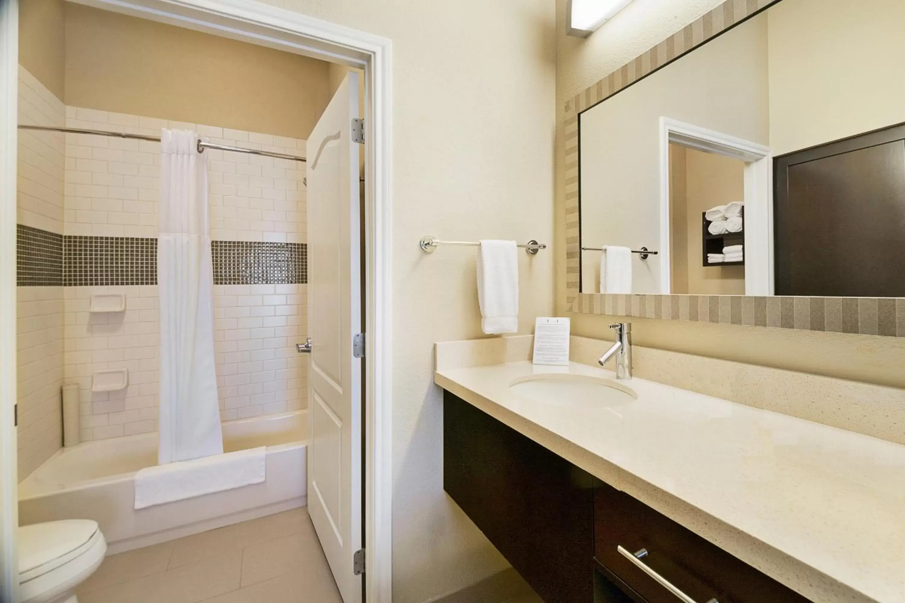Photo of the whole room, Bathroom in Staybridge Suites Longview, an IHG Hotel