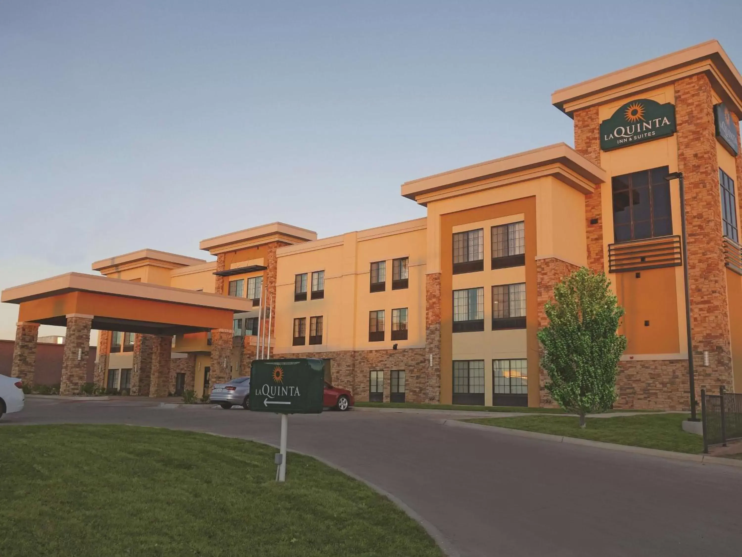 Property Building in La Quinta Inn & Suites by Wyndham Pampa