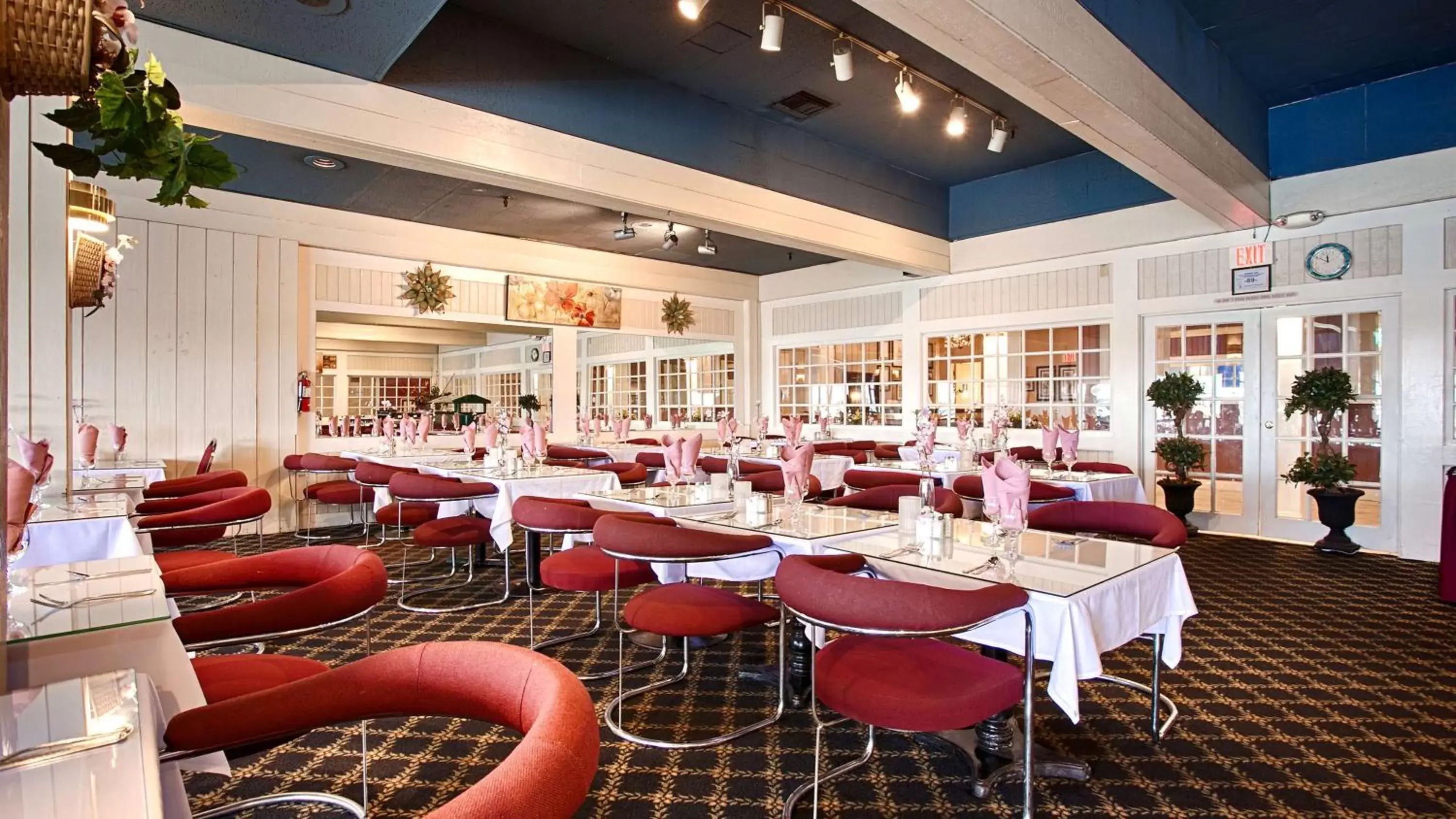 Restaurant/places to eat in Golden Sails Hotel Restaurant/places to eat in Golden Sails Hotel