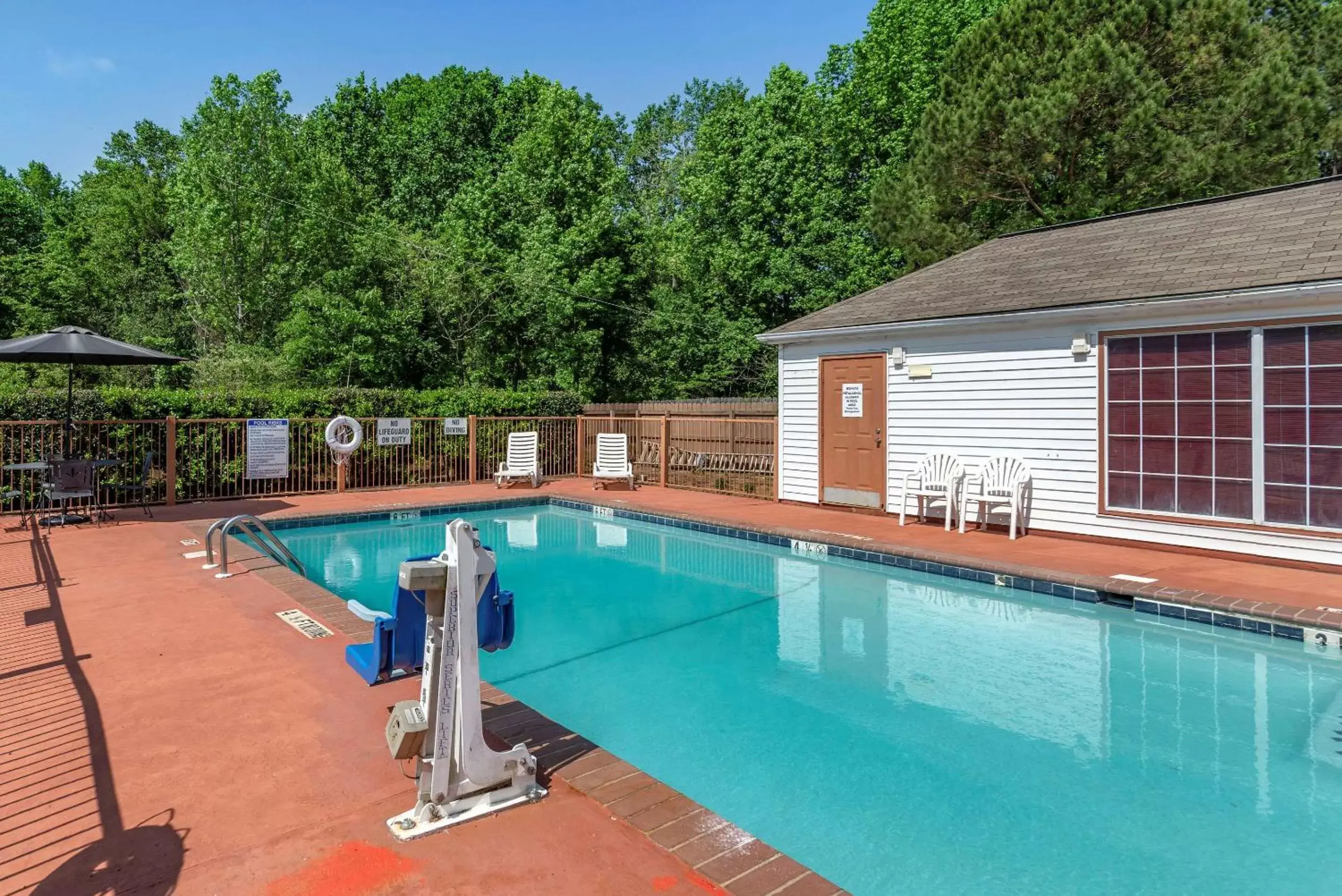 Swimming Pool in Quality Inn Covington