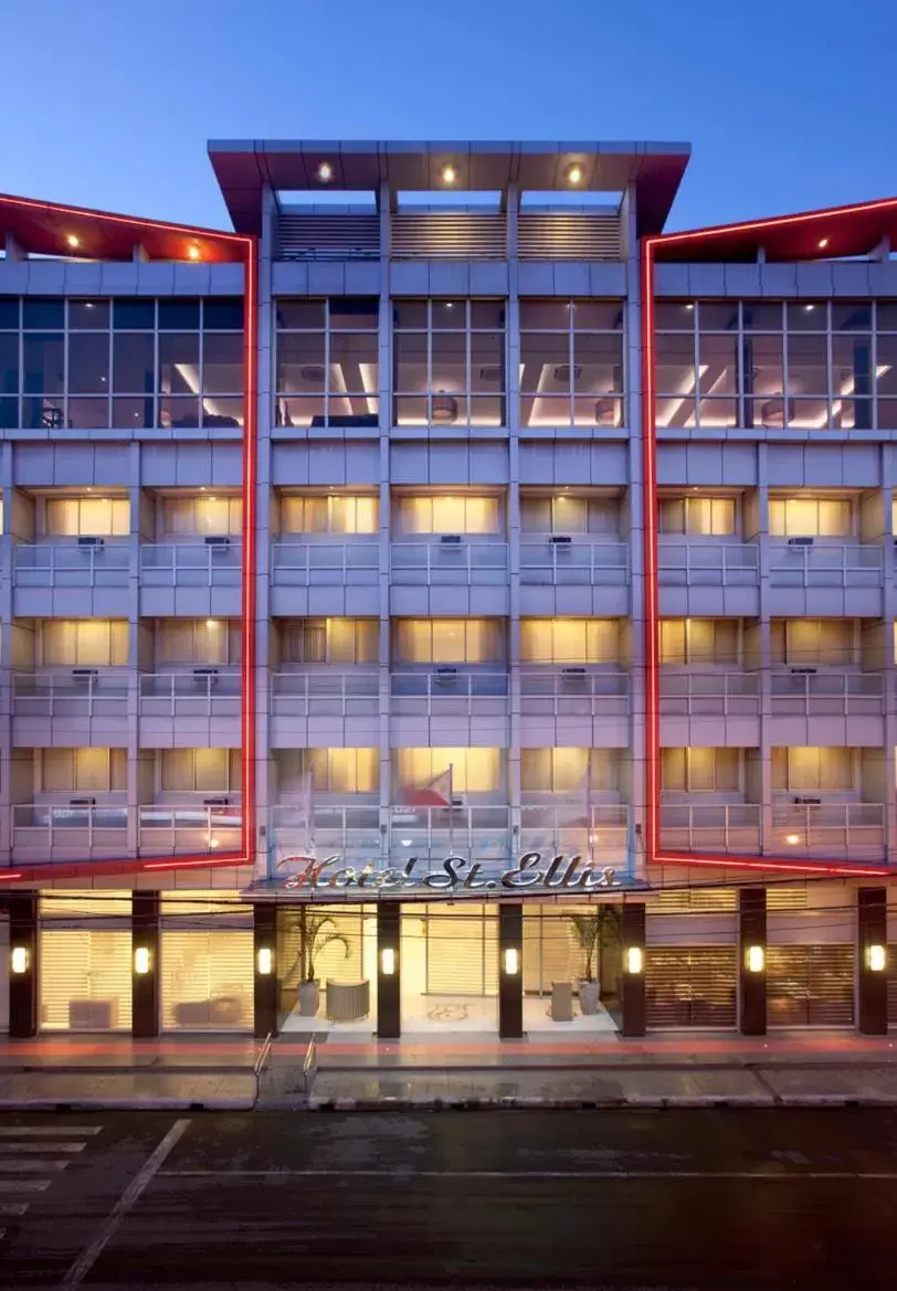 Property building in Hotel St. Ellis Property building in Hotel St. Ellis