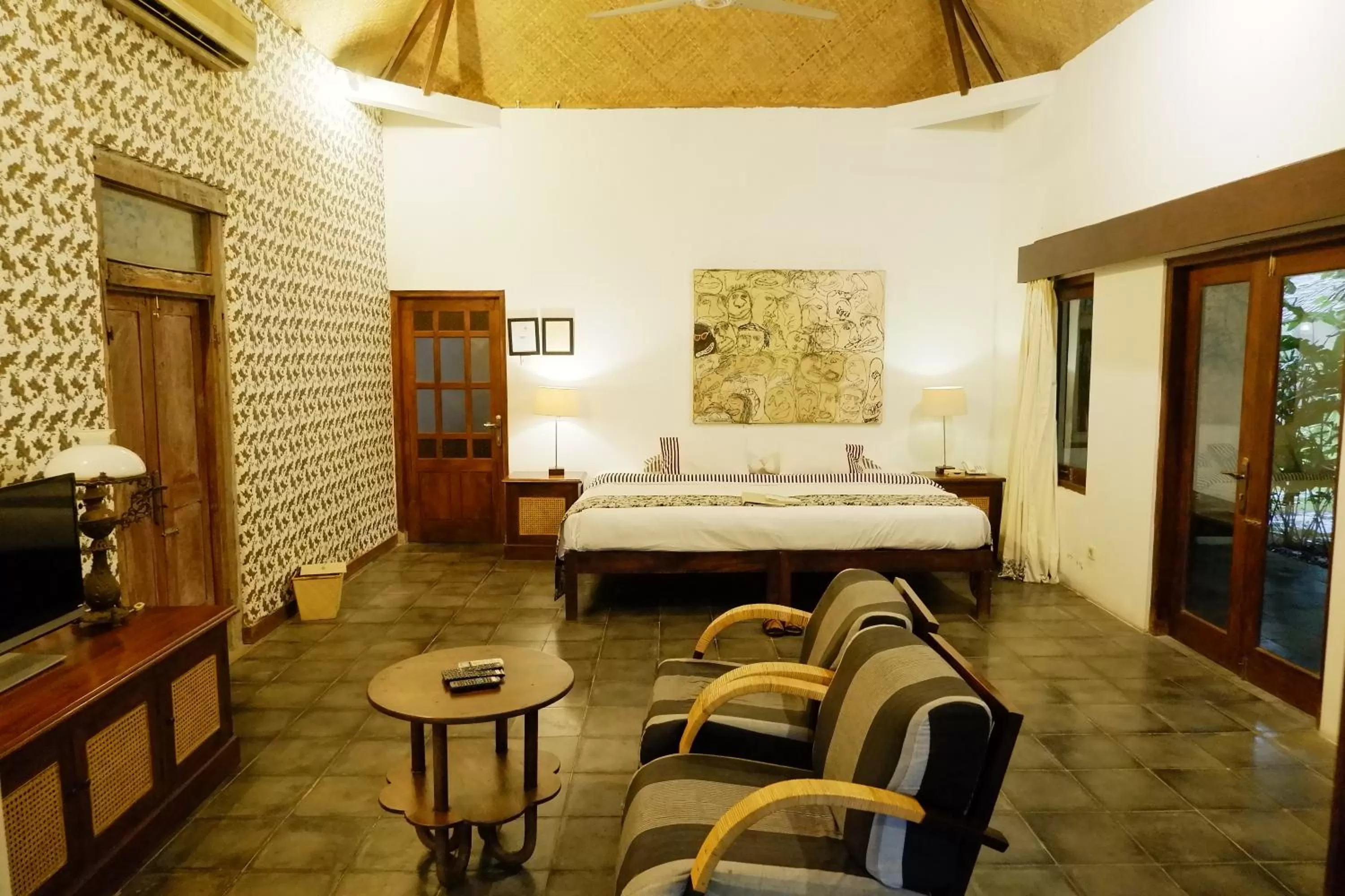 Bedroom, Bed in D'omah Yogya Hotel