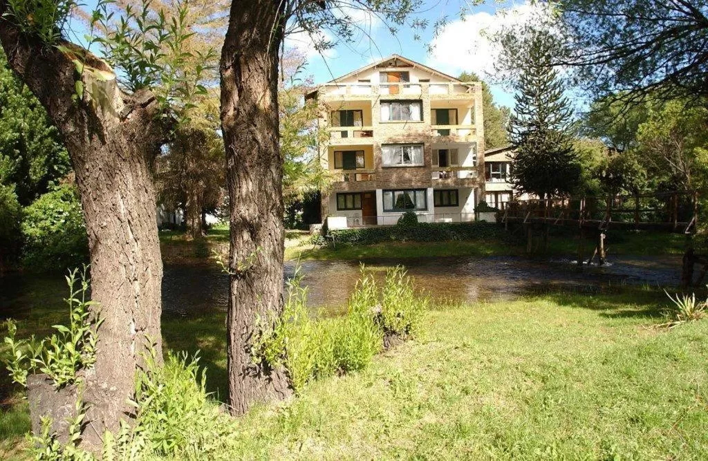Property building in Hostería Chimehuin