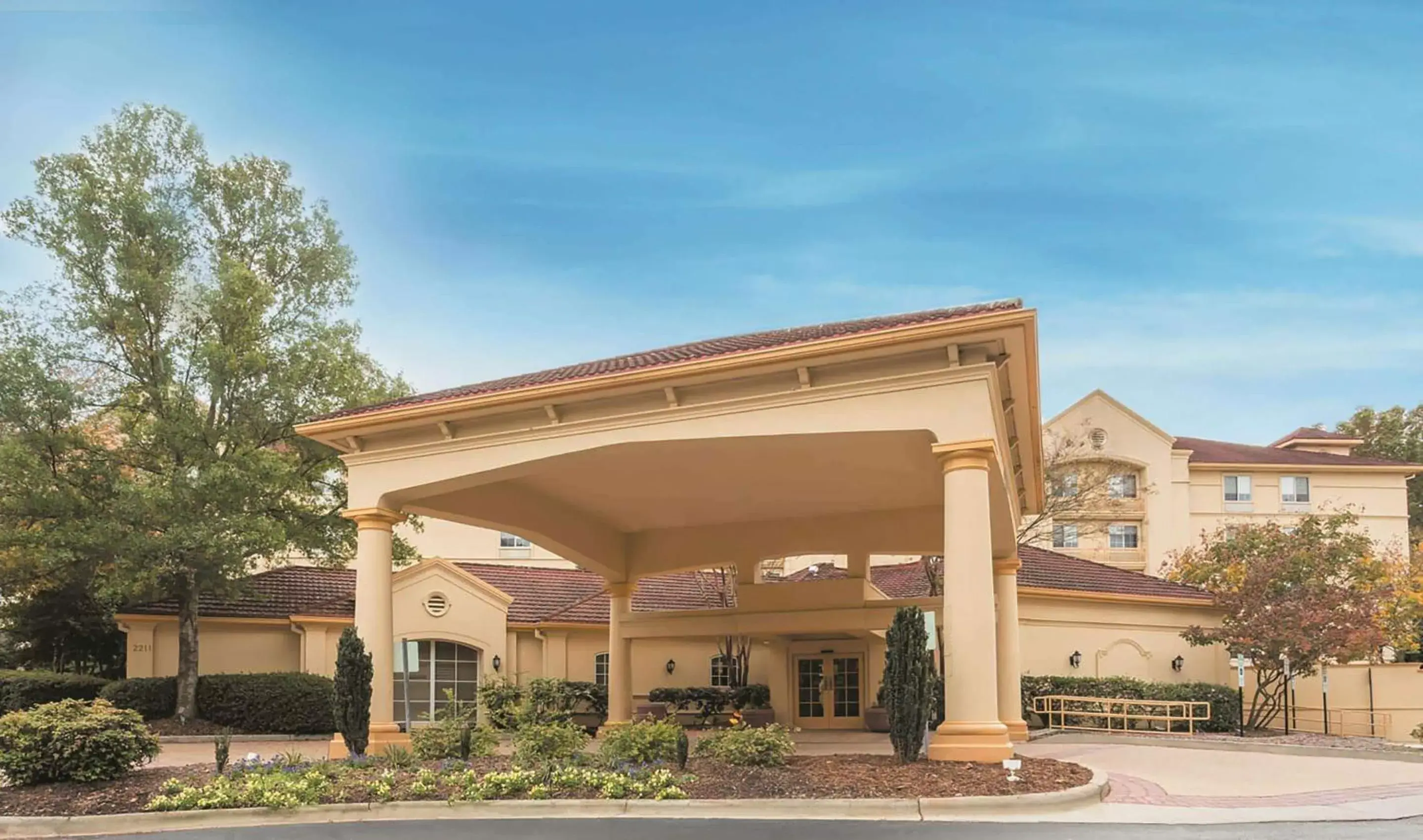 Property Building in La Quinta by Wyndham Raleigh/Durham Southpoint