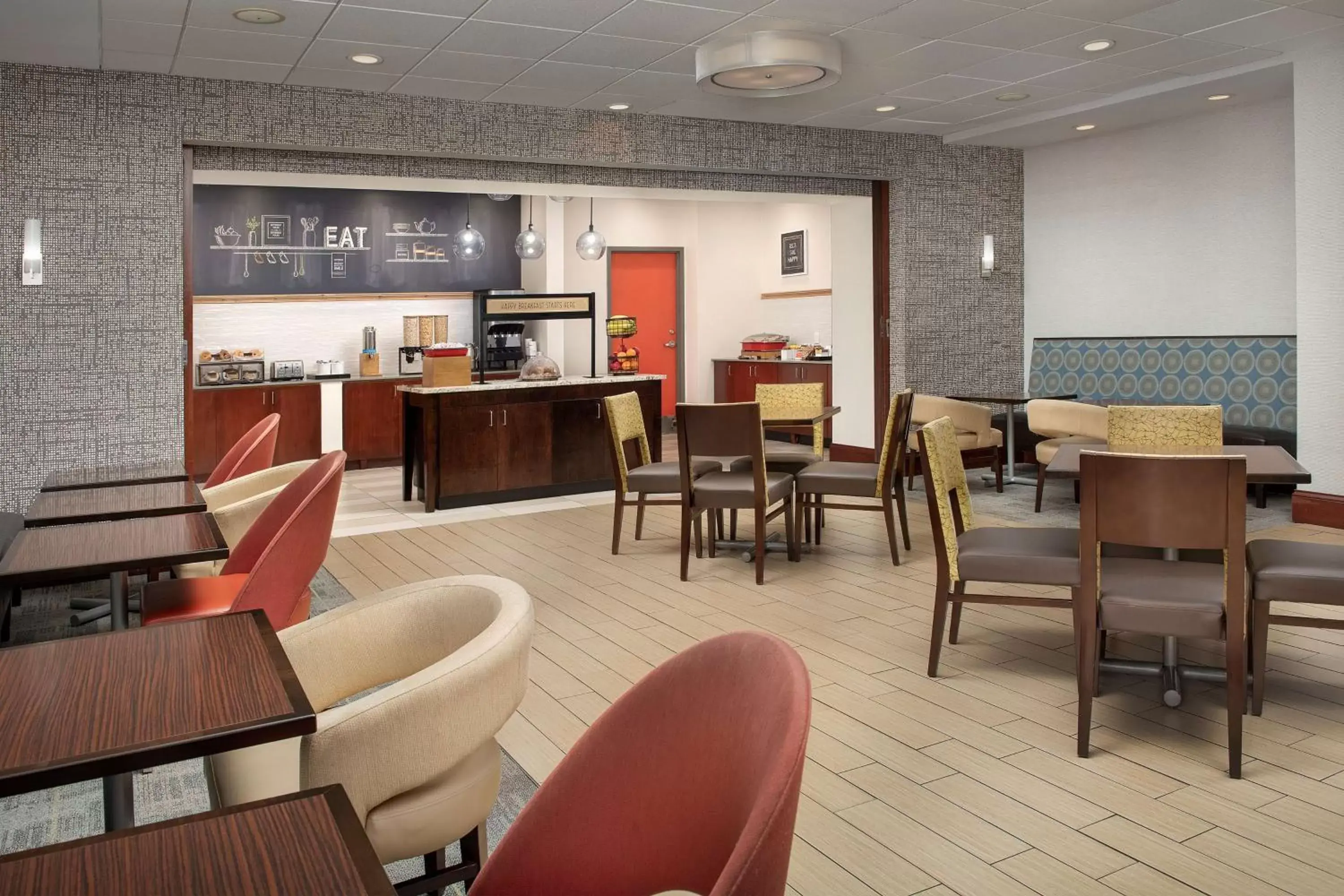 Breakfast, Restaurant/Places to Eat in Hampton Inn Knoxville-East