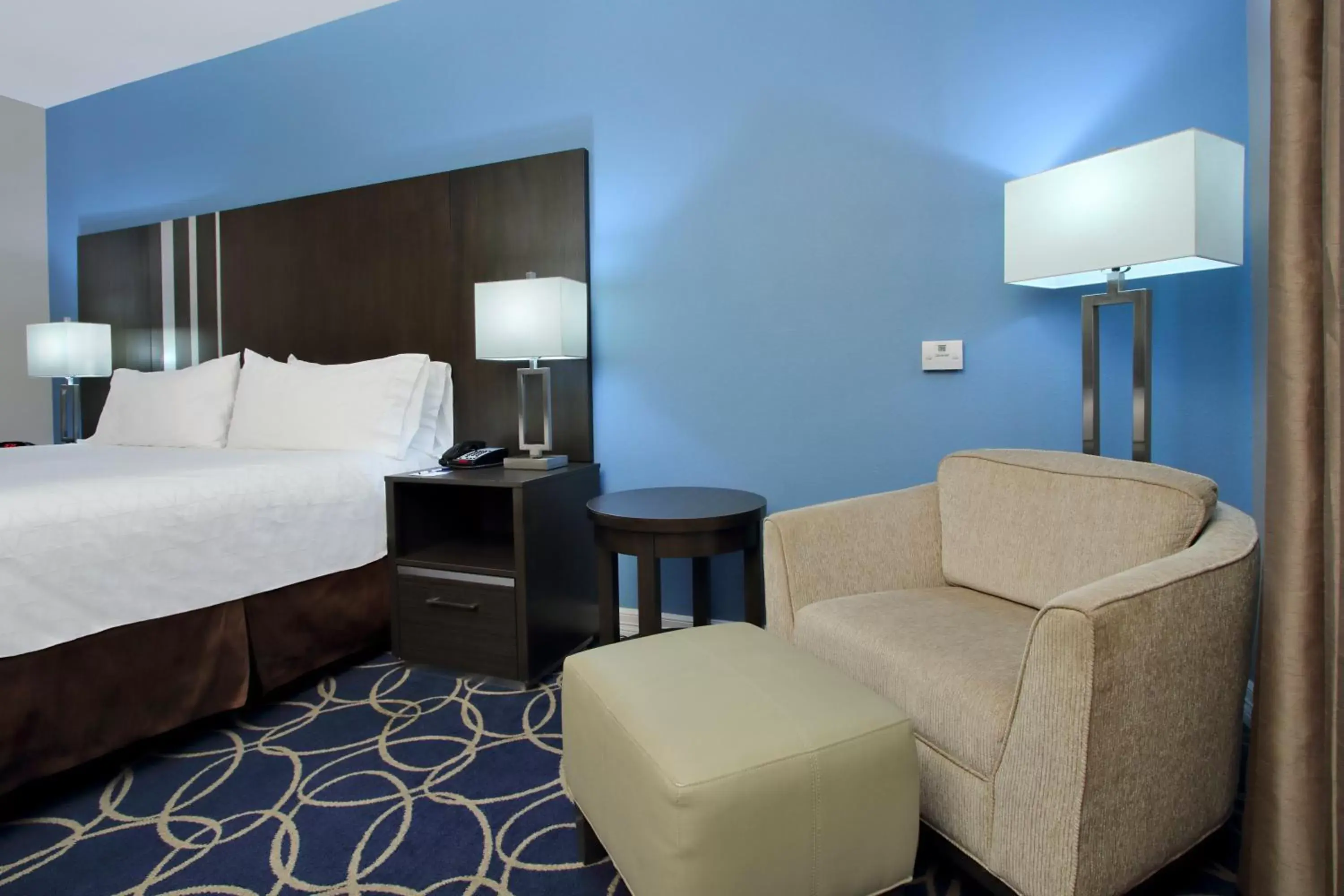 Photo of the whole room in Holiday Inn Express and Suites Houston North - IAH Area, an IHG Hotel