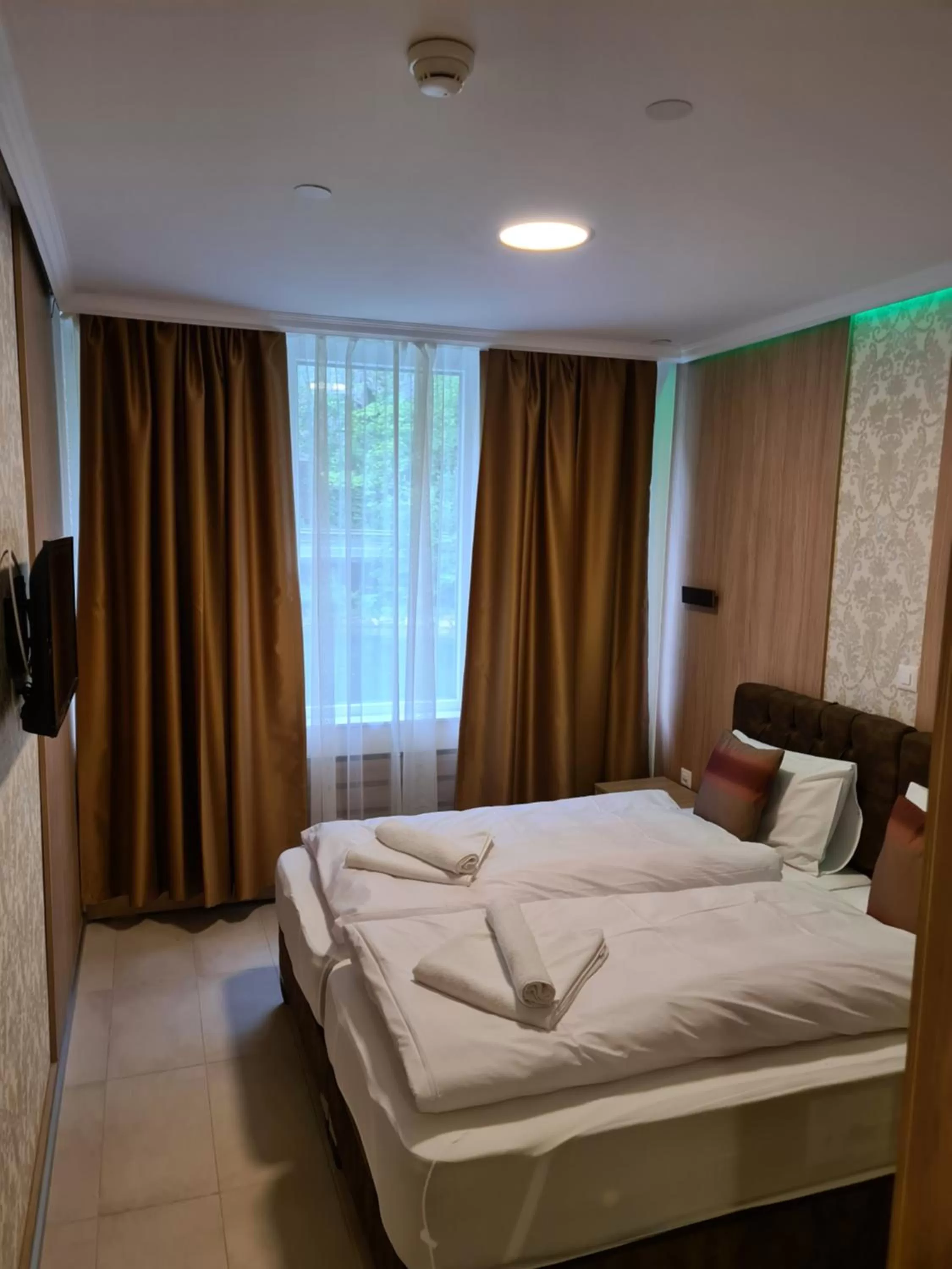 Standard Twin Room in Helvetia