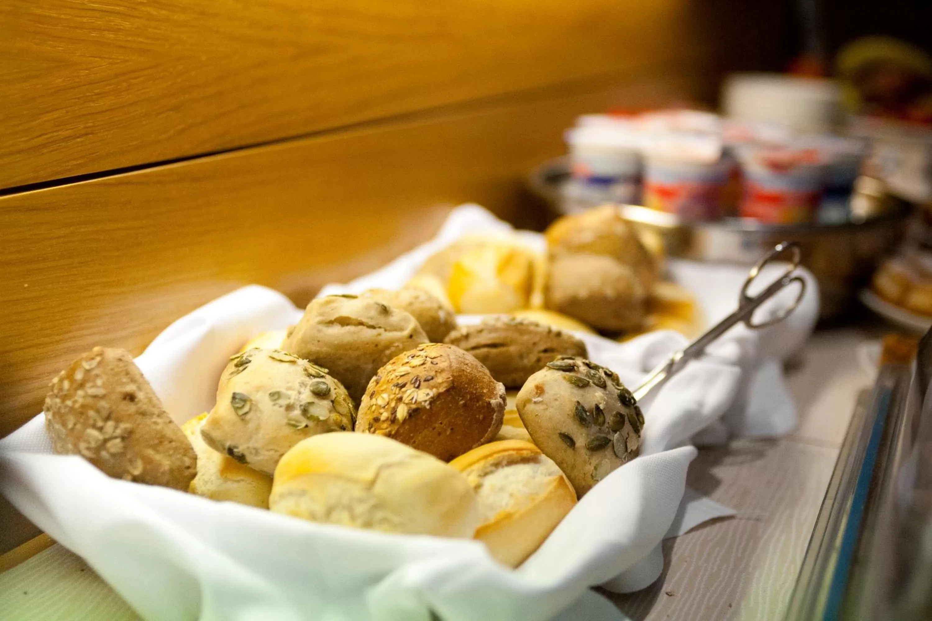 Restaurant/places to eat in Allegria