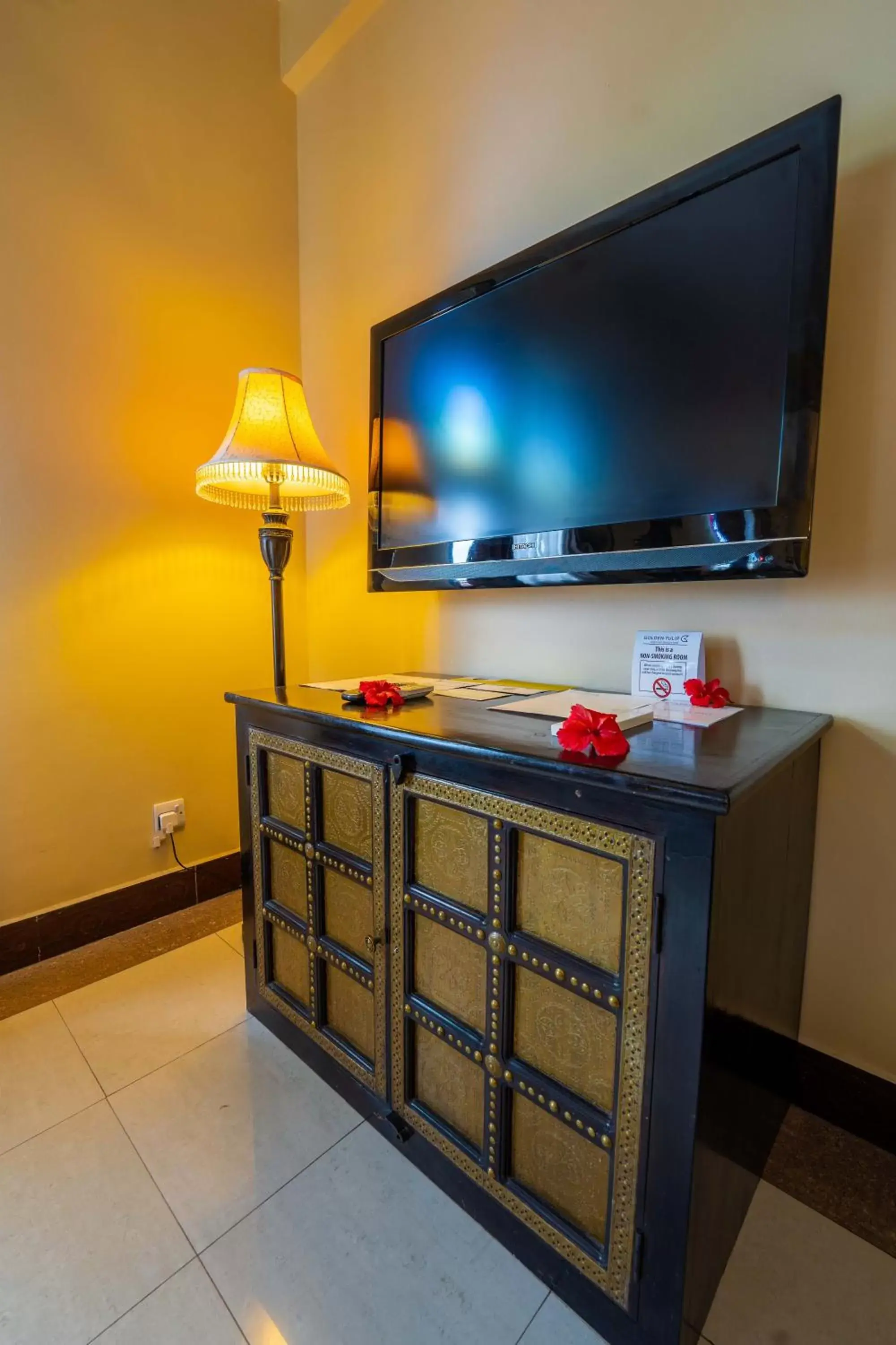 TV and multimedia, TV/Entertainment Center in Golden Tulip Stone Town Boutique