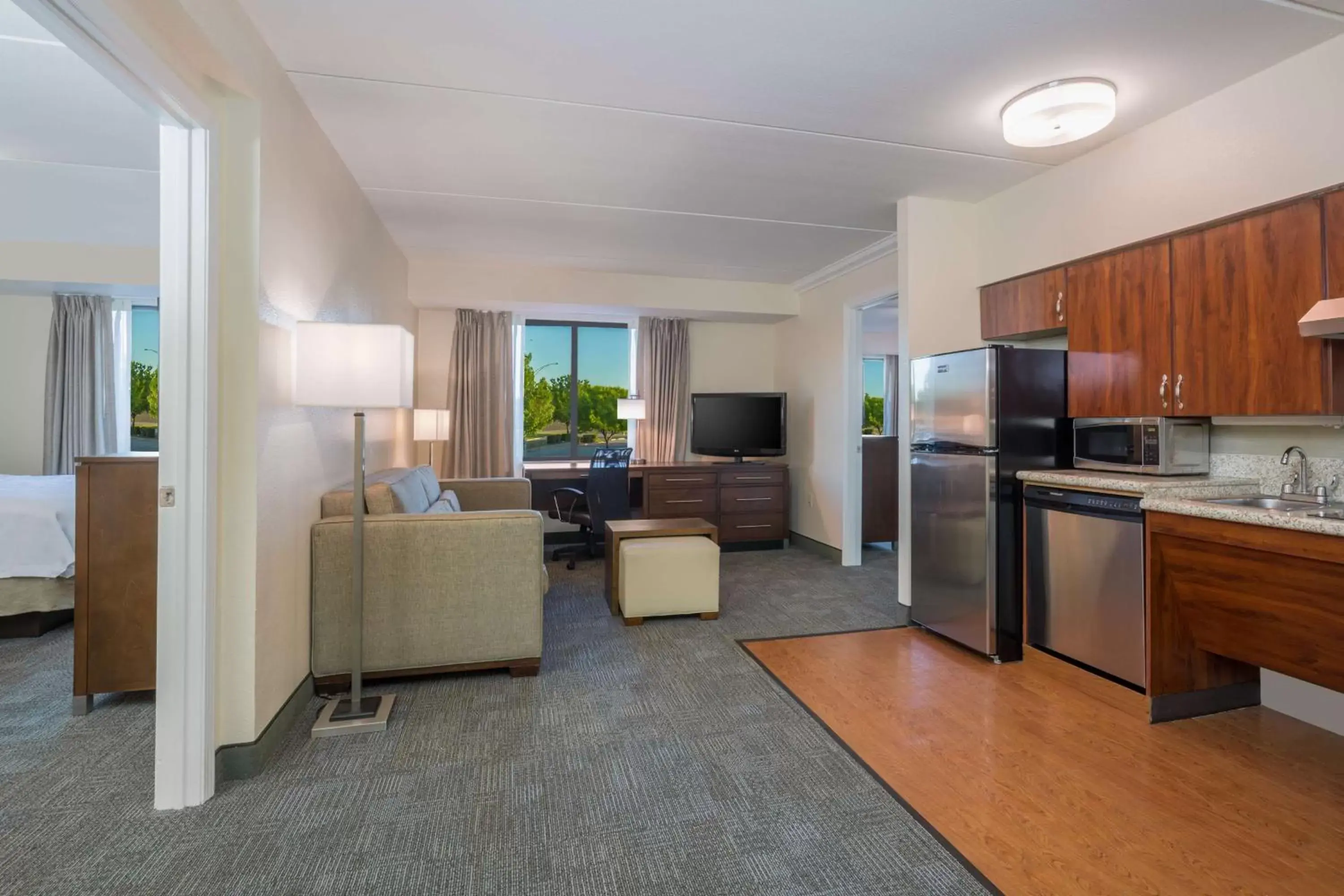 Living room, Kitchen/Kitchenette in Homewood Suites by Hilton Ft. Worth-North at Fossil Creek
