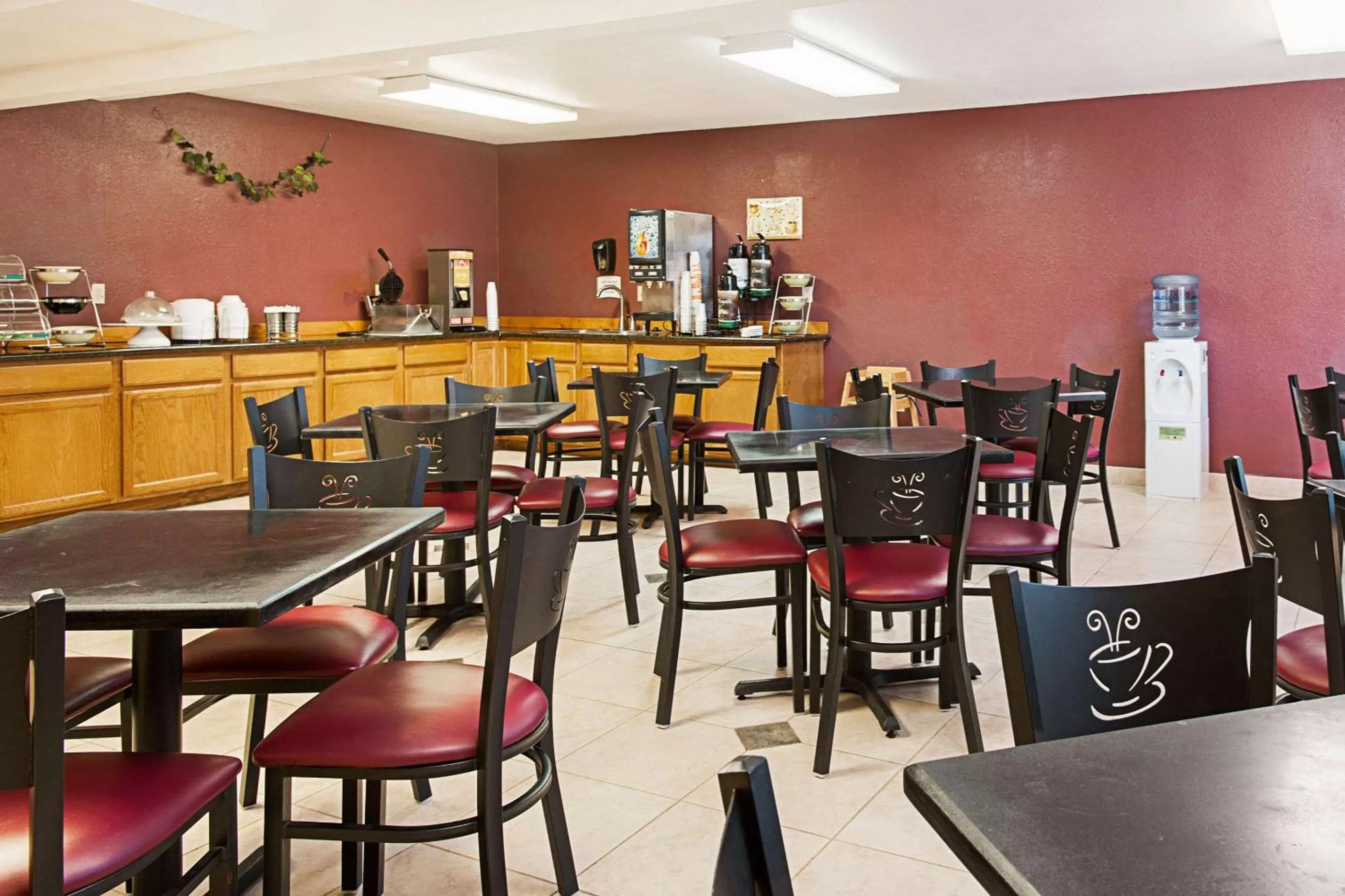 Restaurant/places to eat in Rodeway Inn & Suites