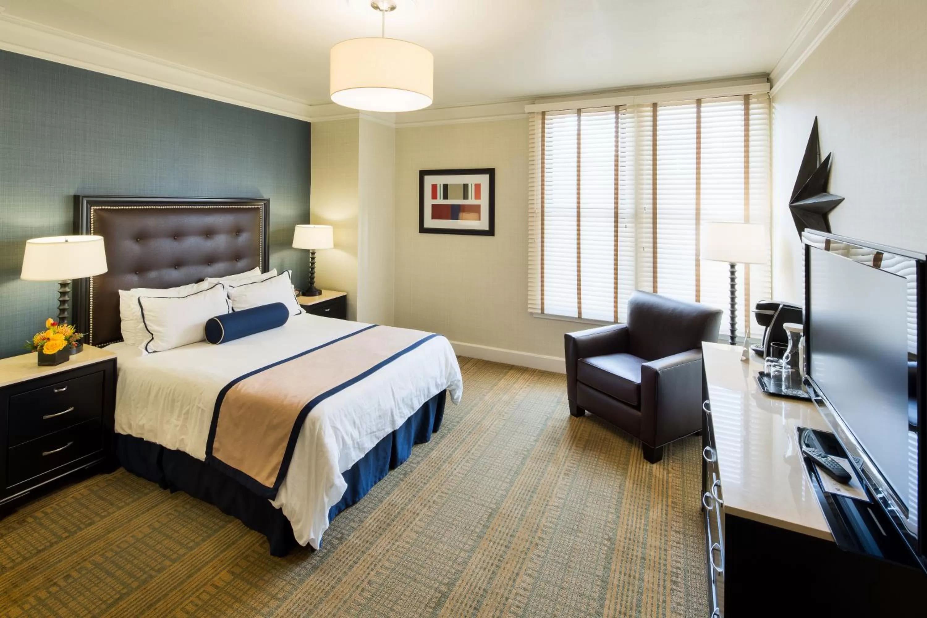 Bed in Marines' Memorial Club & Hotel Union Square