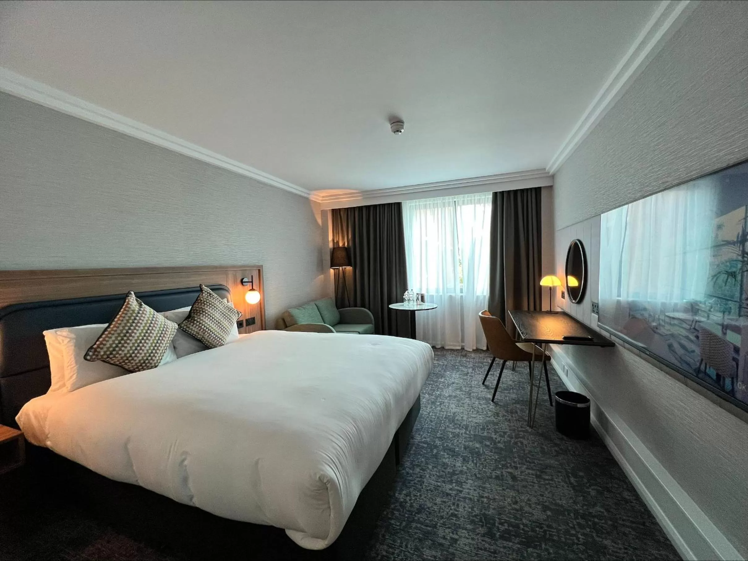Photo of the whole room, Bed in Crowne Plaza Birmingham NEC by IHG