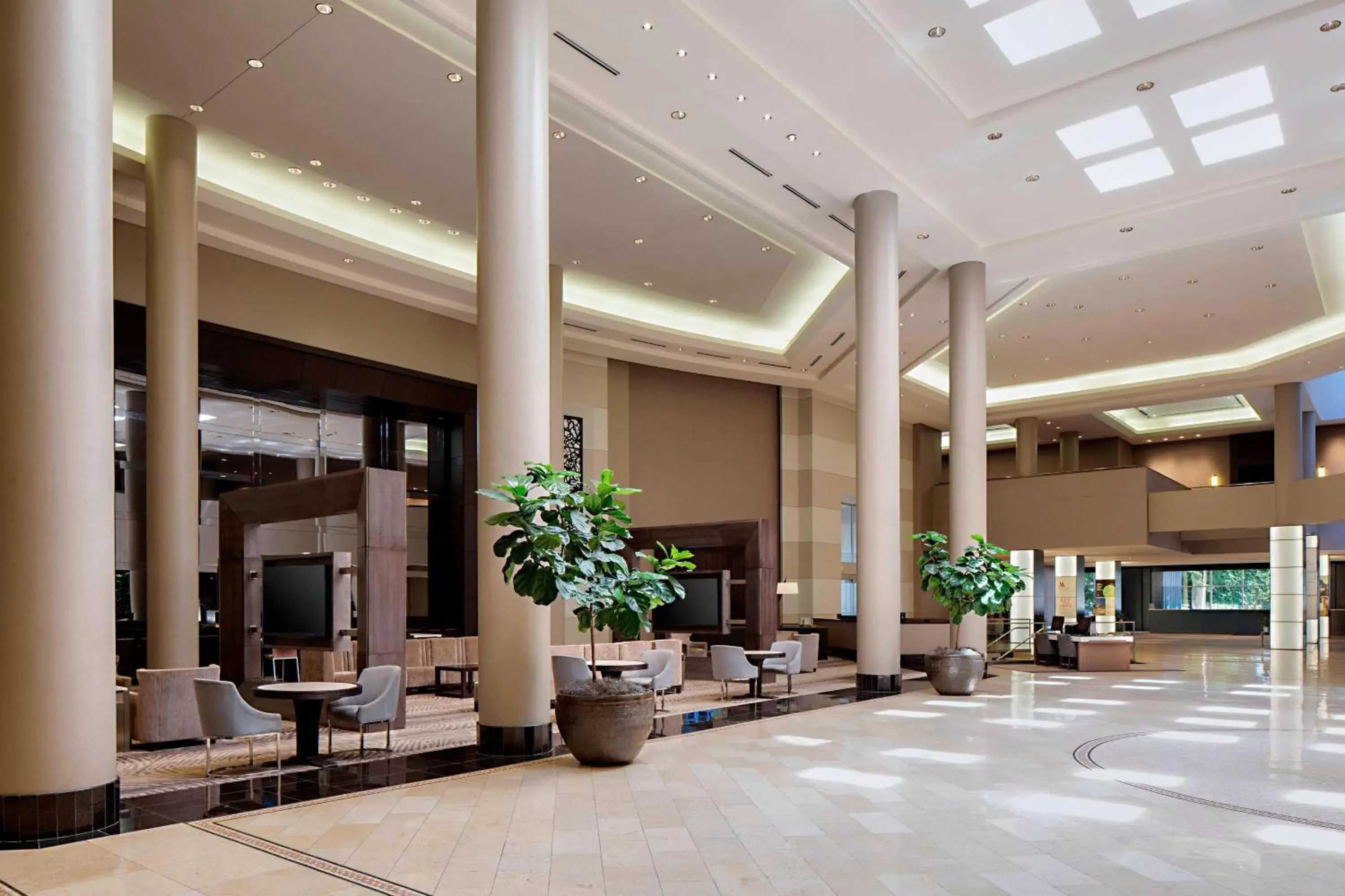 Property building, Lobby/Reception in Little Rock Marriott