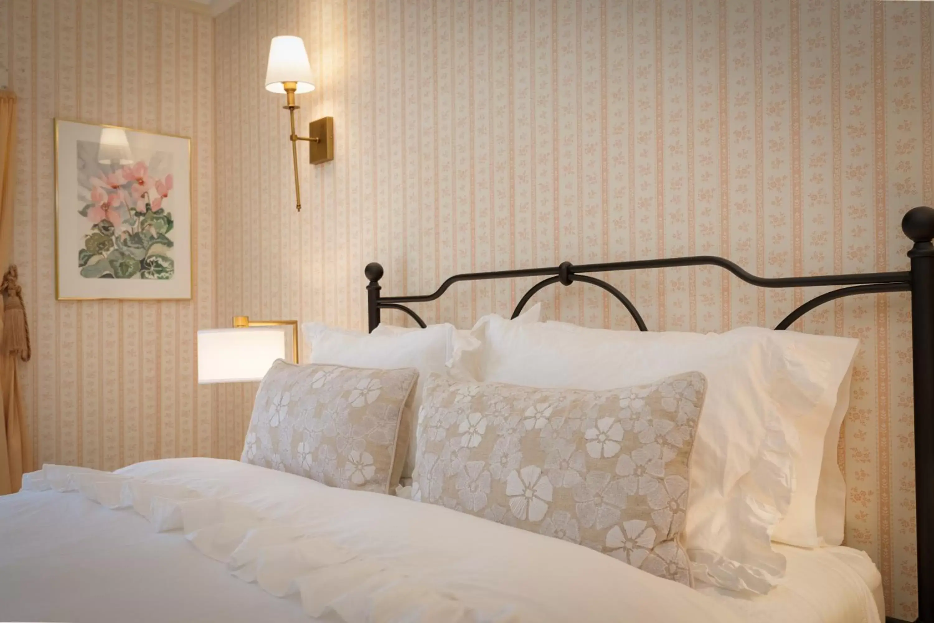 Queen Suite in Mill Rose Inn Queen Suite in Mill Rose Inn