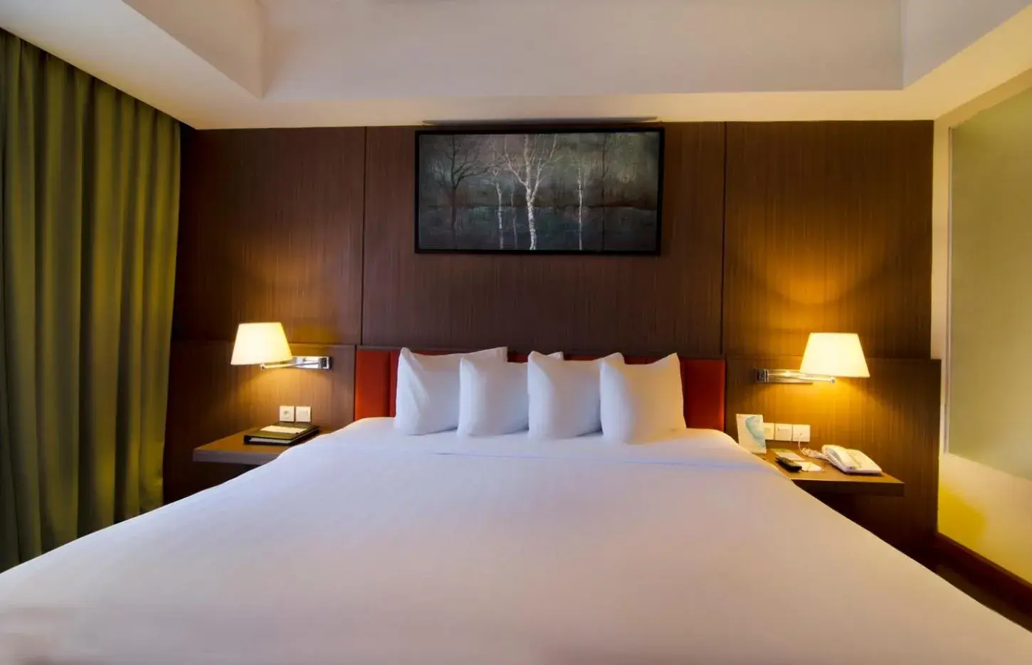 Bed in Soll Marina Hotel Serpong