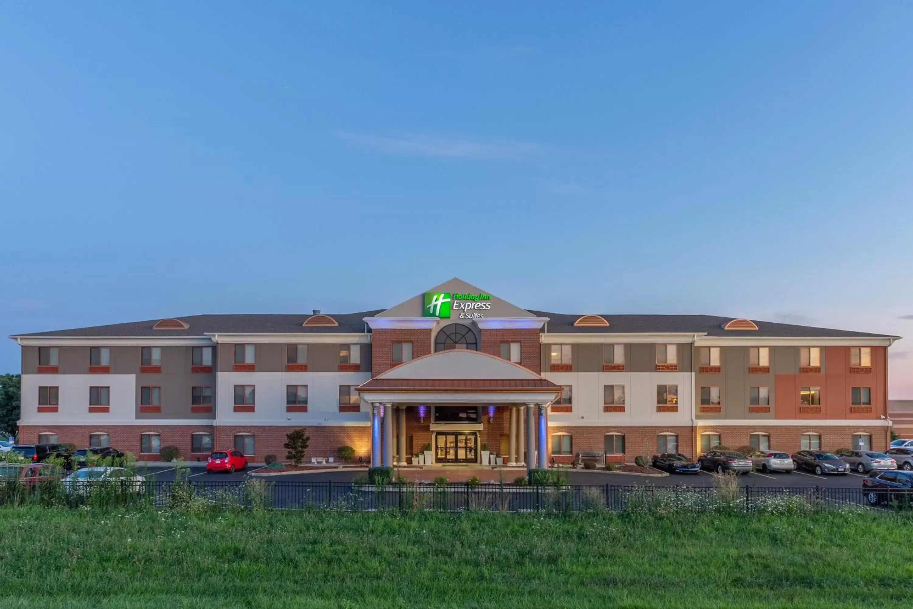 Property Building in Holiday Inn Express Hotel & Suites O'Fallon-Shiloh, an IHG Hotel