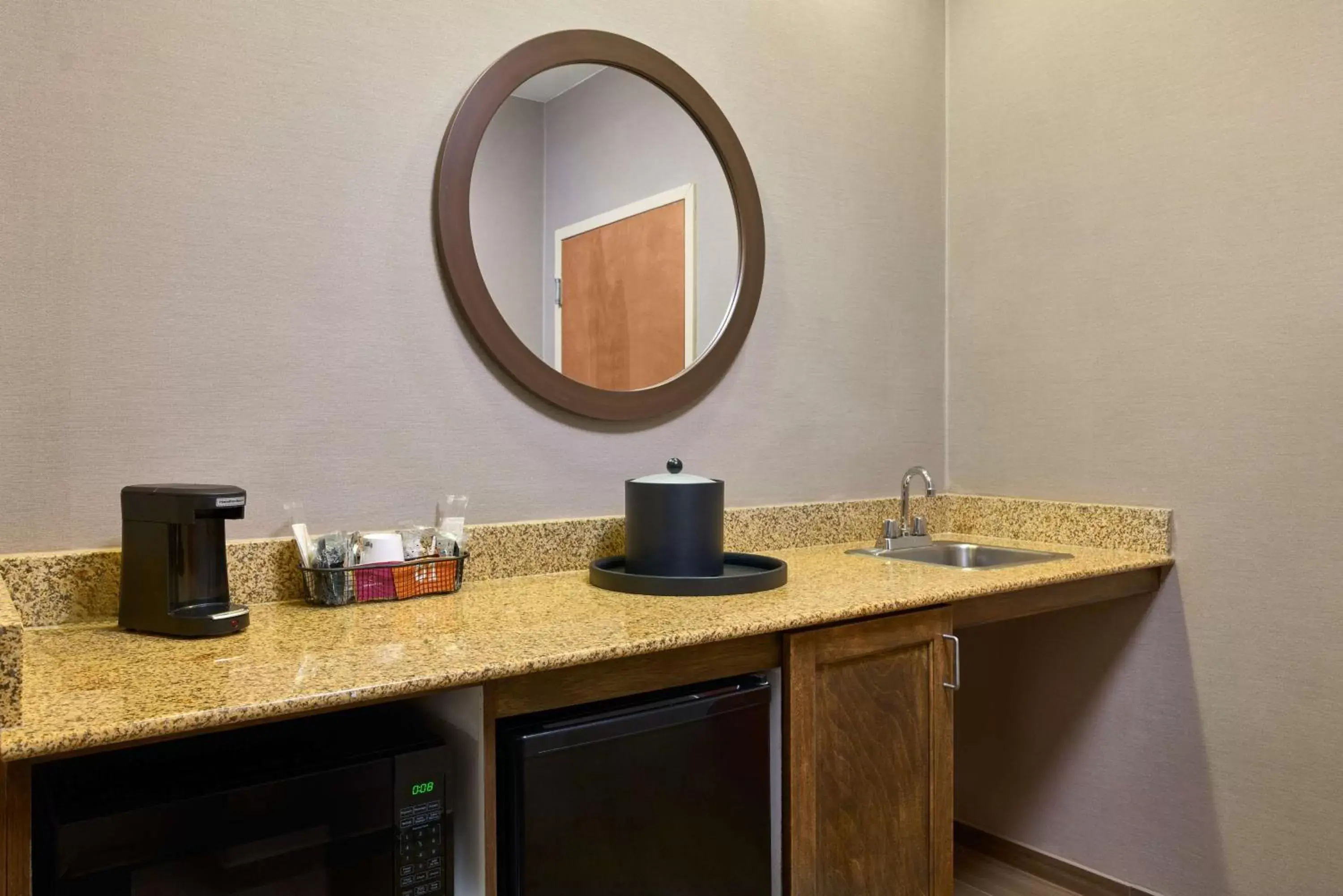 Photo of the whole room, Bathroom in Hampton Inn & Suites Providence / Smithfield