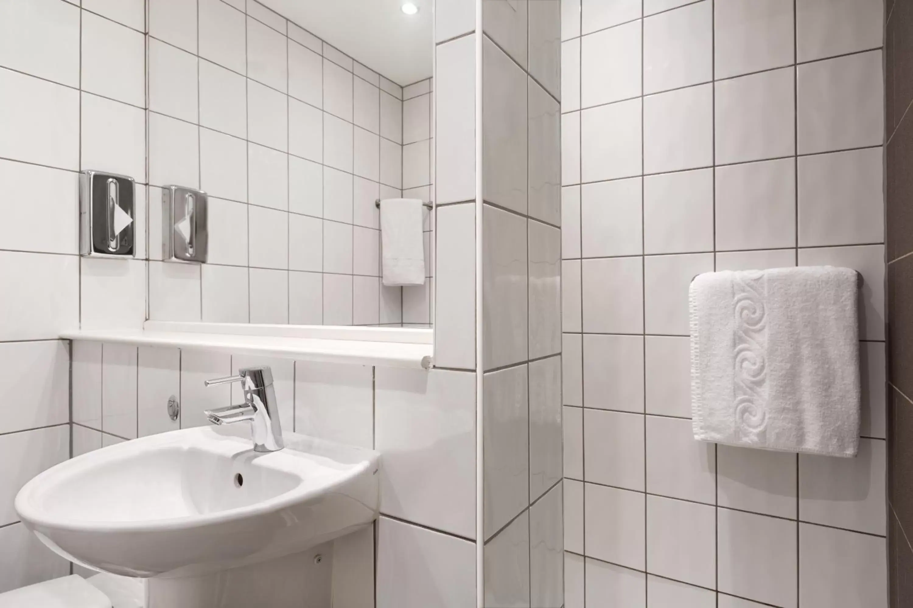 Bathroom in Ramada London Stansted Airport