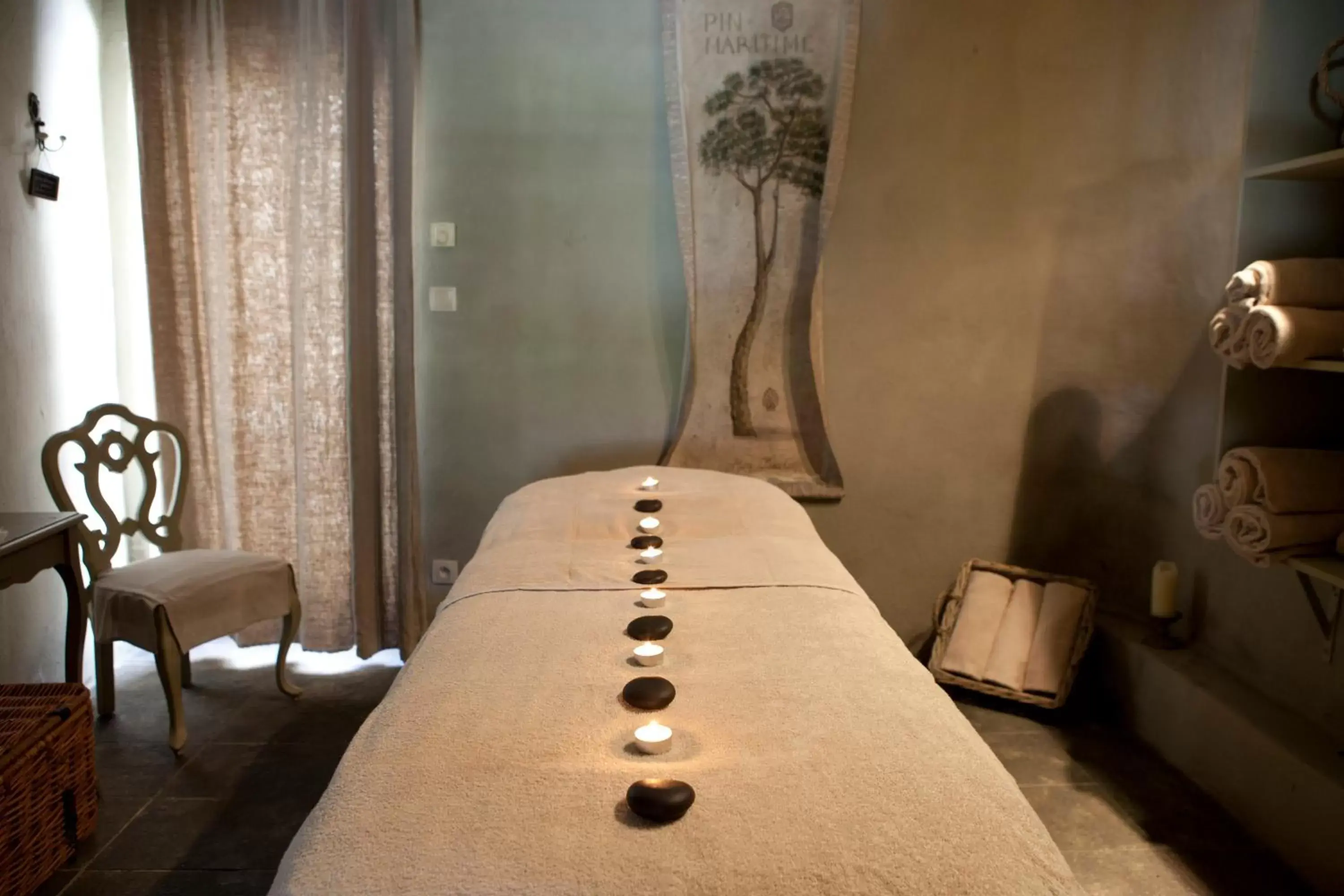 Massage in Le Couvent D'Herepian