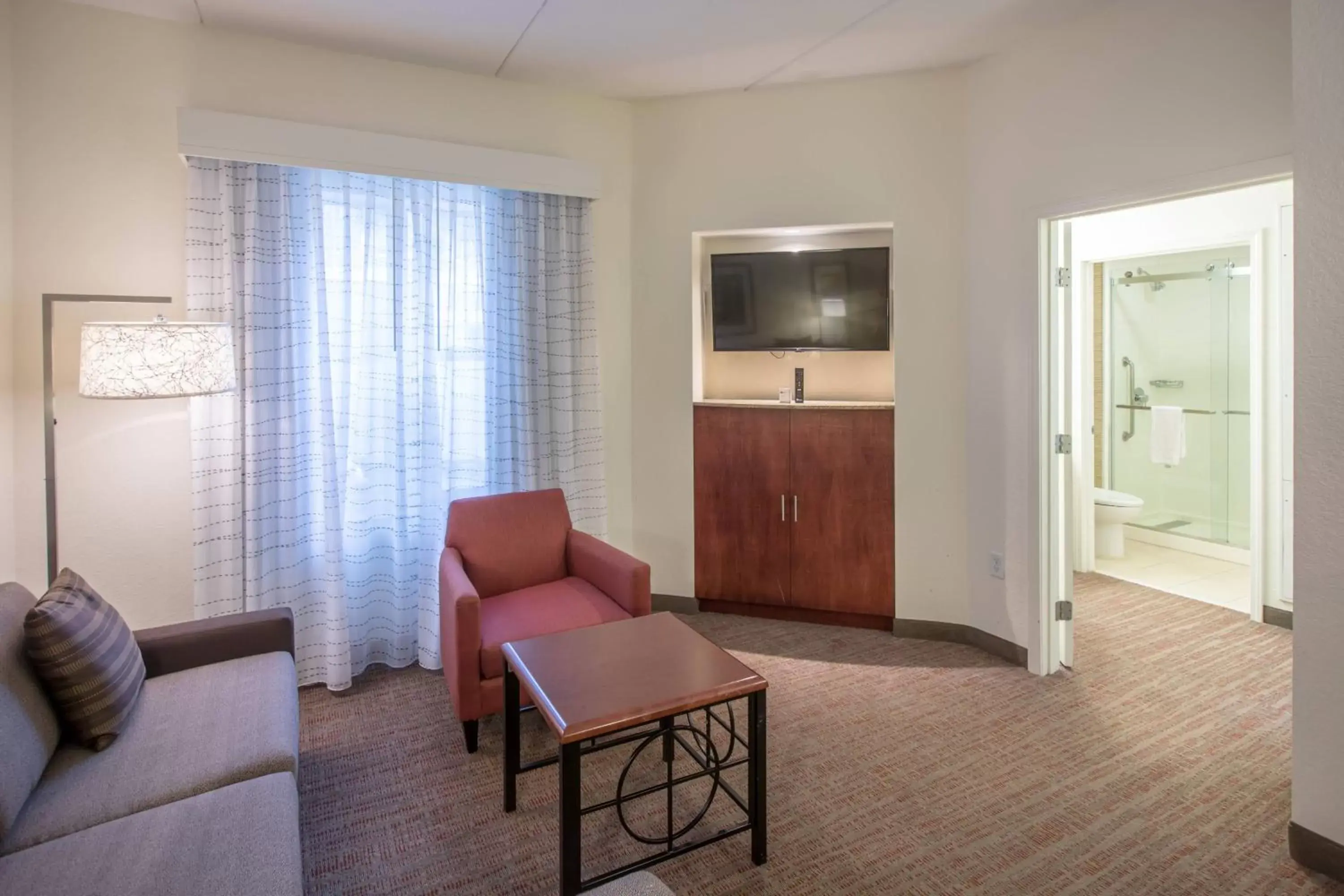 Bedroom, TV/Entertainment Center in Residence Inn by Marriott Amelia Island