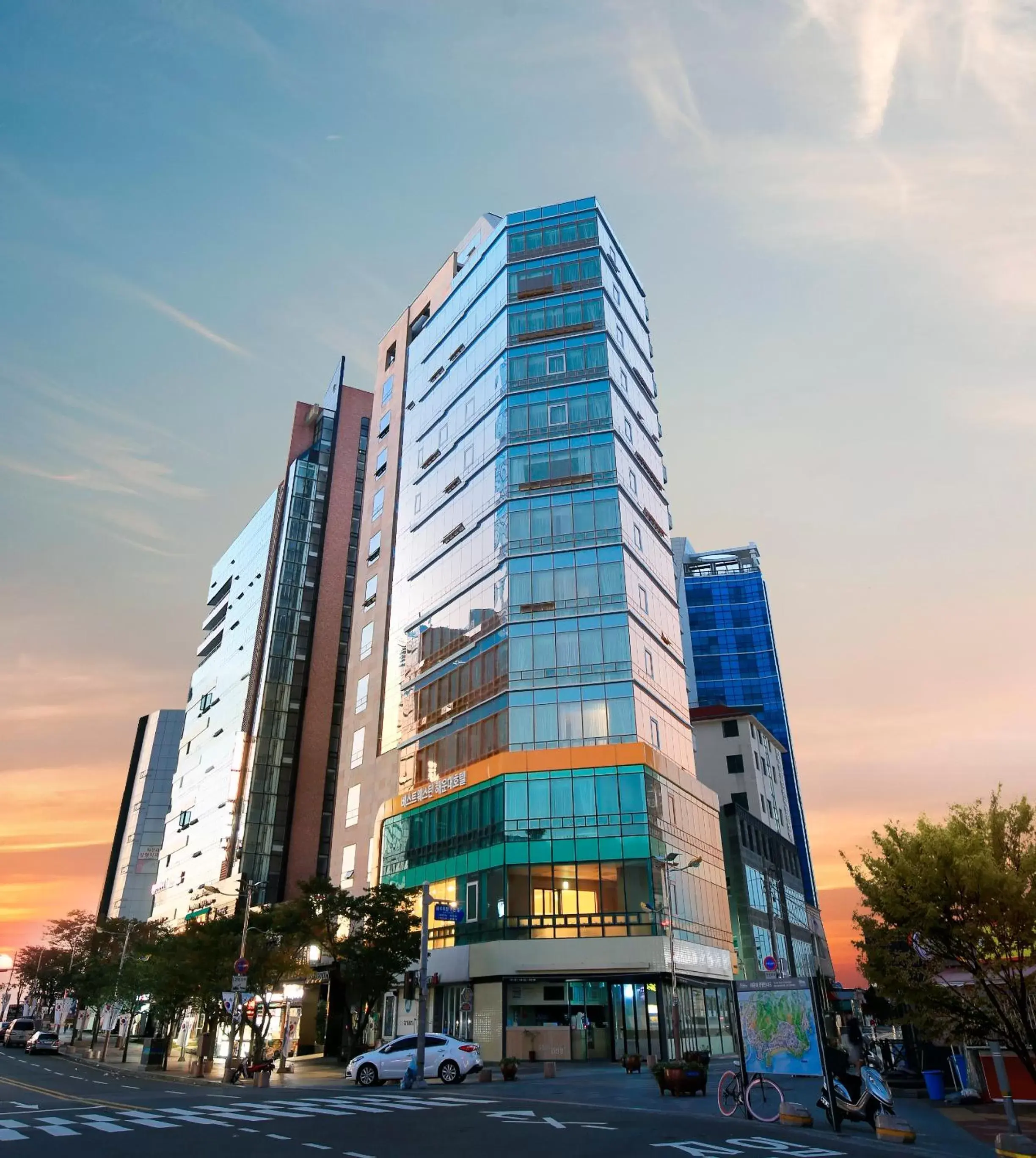 Property building in Best Western Haeundae Hotel Property building in Best Western Haeundae Hotel