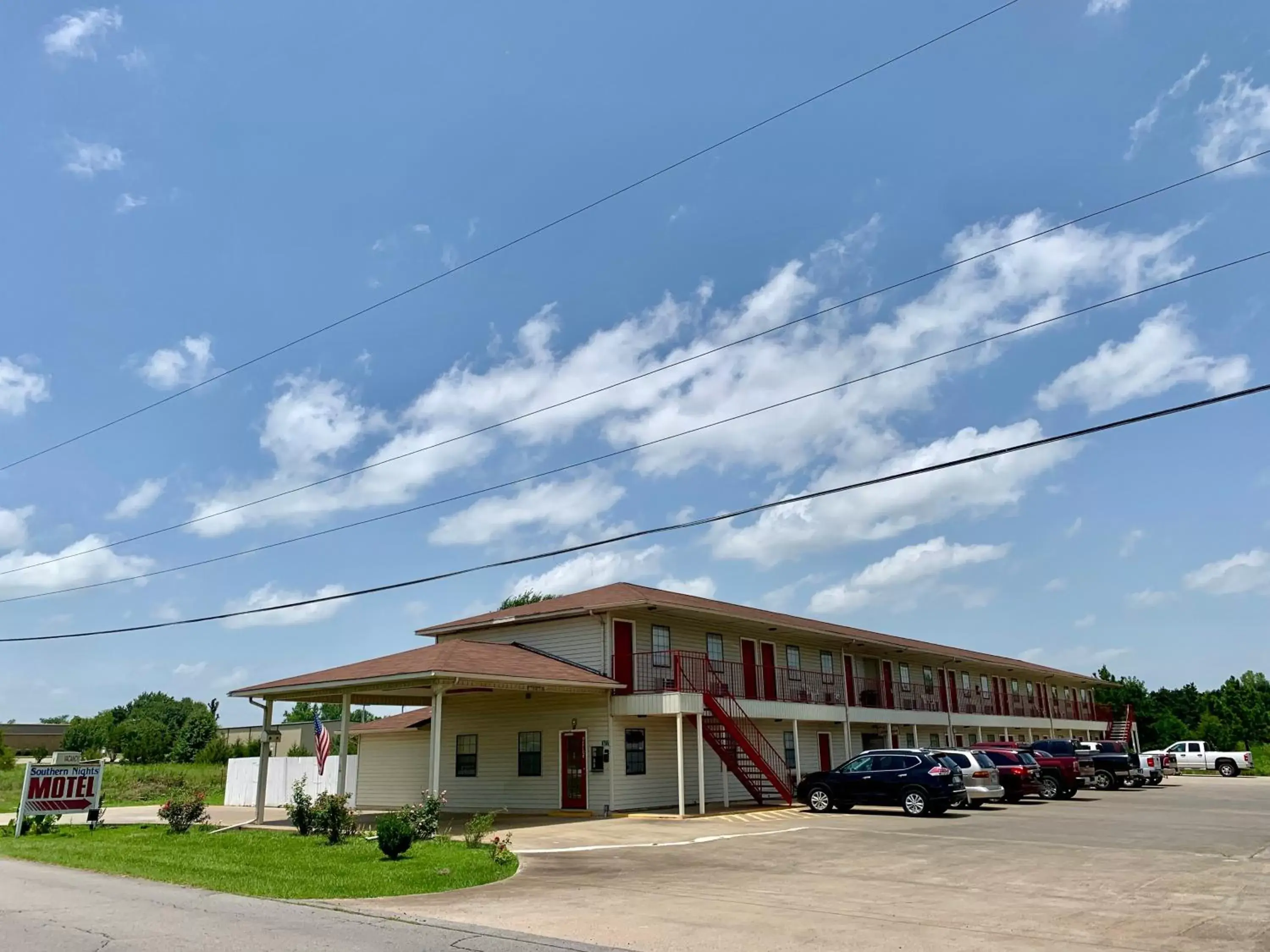 Property Building in Southern Nights Motel