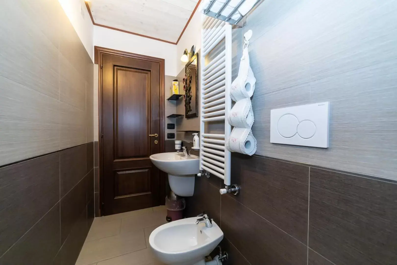 Toilet, Bathroom in Il Viaggio