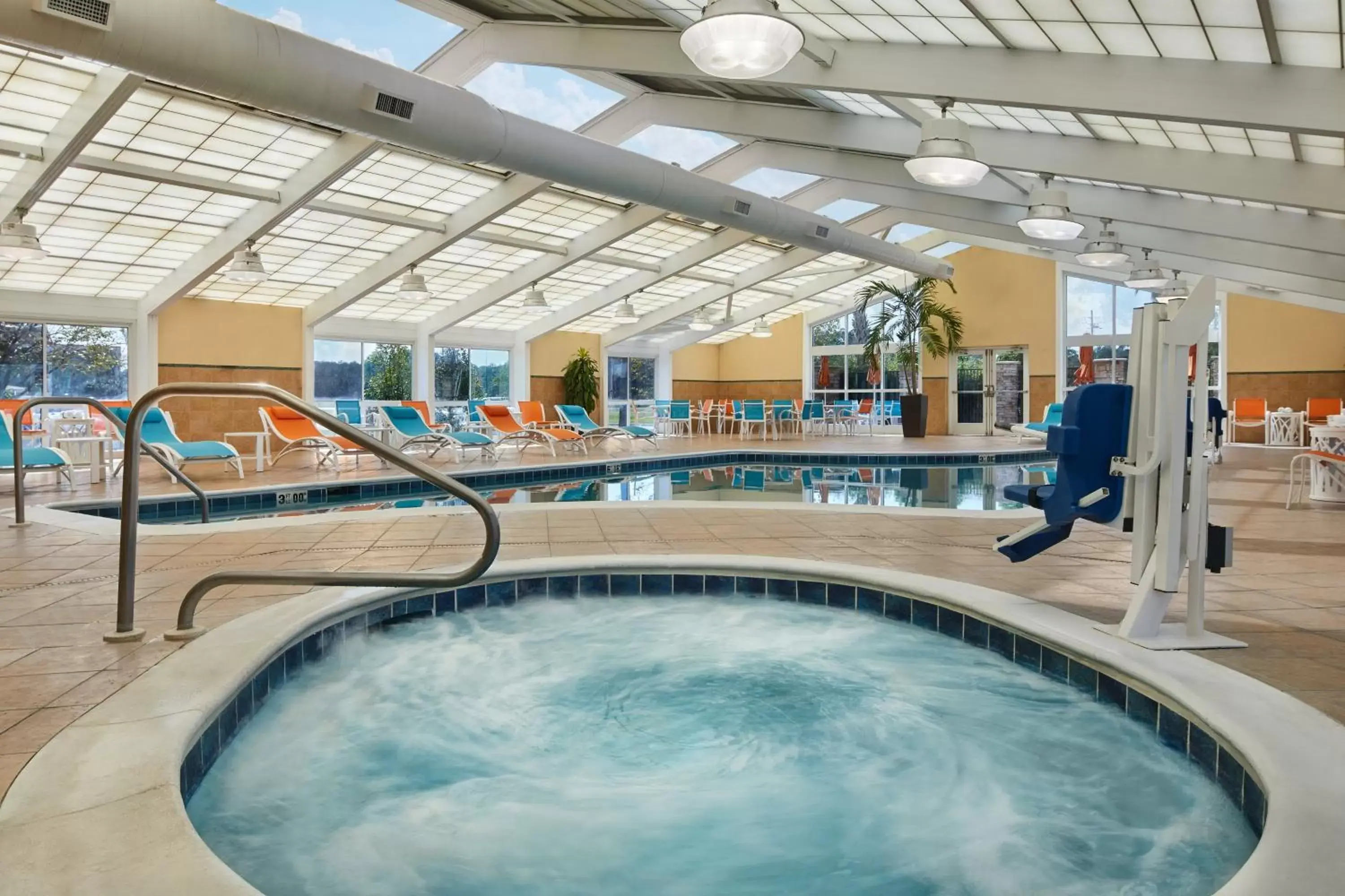 Swimming Pool in Holiday Inn - Gulfport-Airport, an IHG Hotel