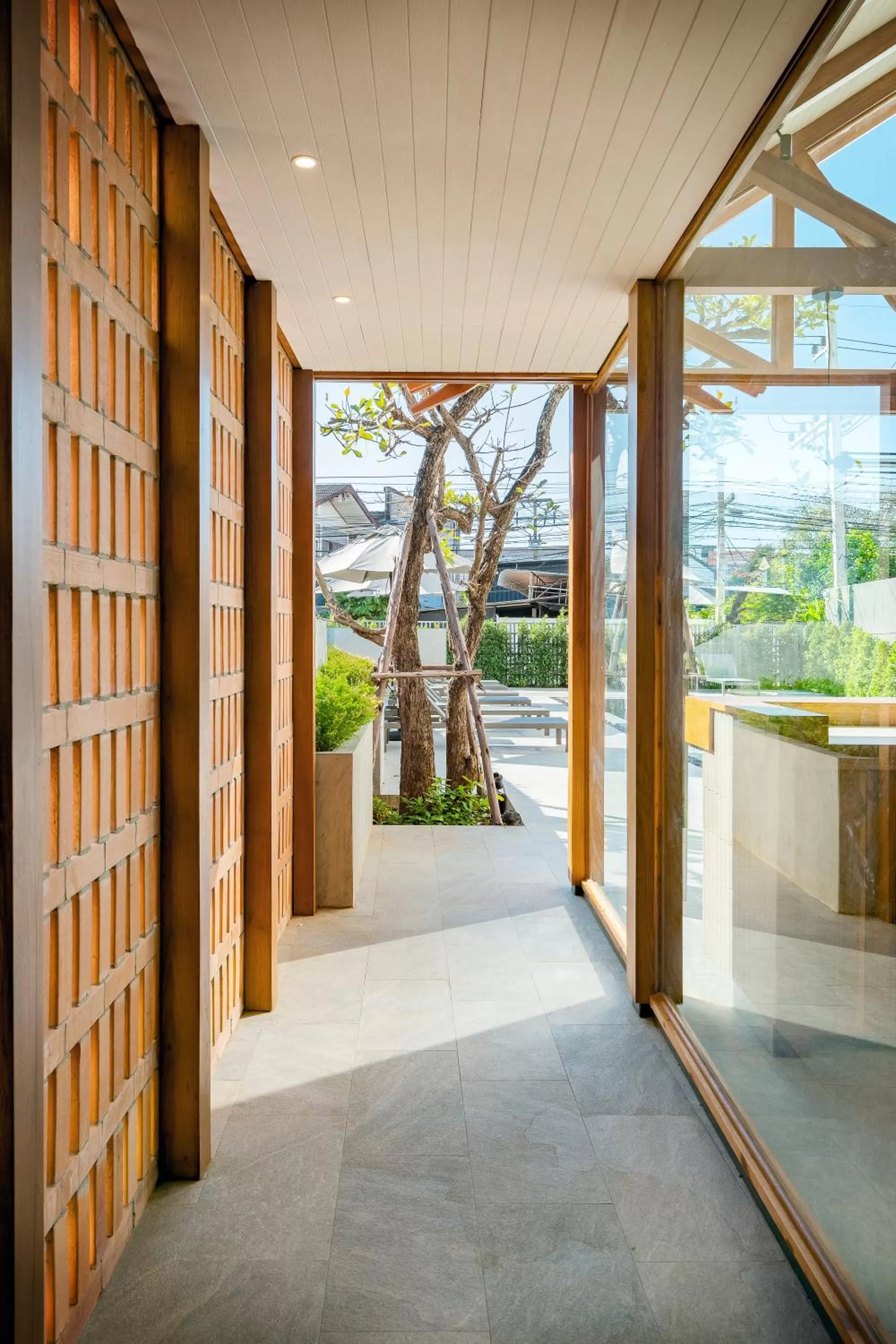 Swimming pool in Raming Lodge Hotel