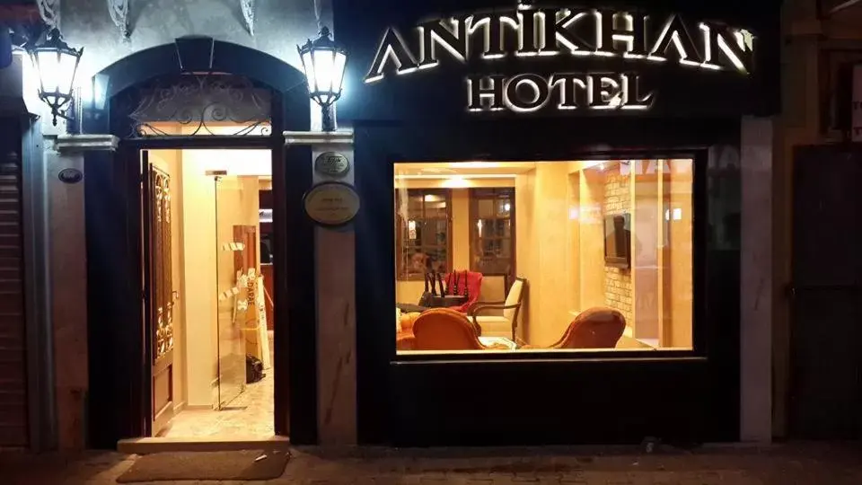 Facade/entrance in Antikhan Hotel