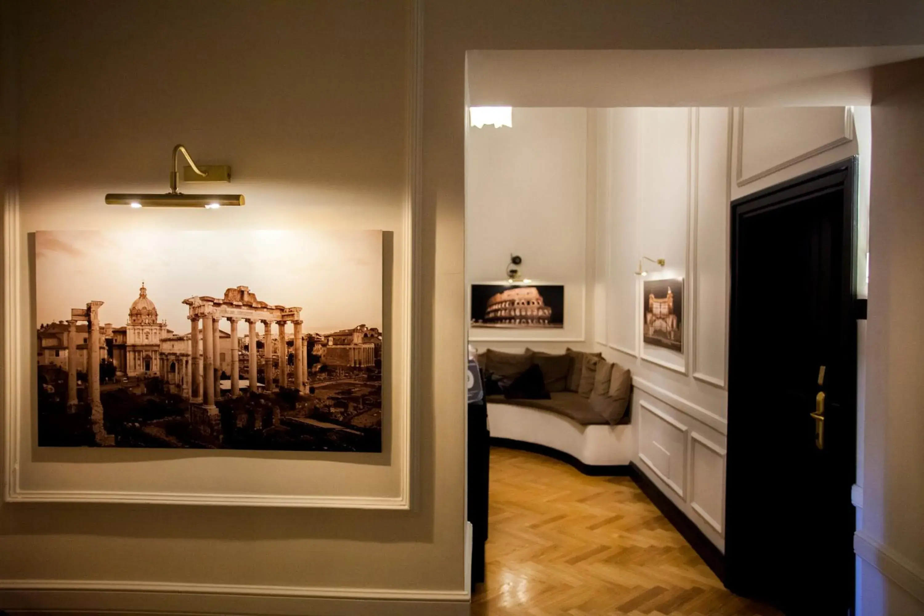 Lobby or reception in Splendor Suite Rome - Suites & Apartments