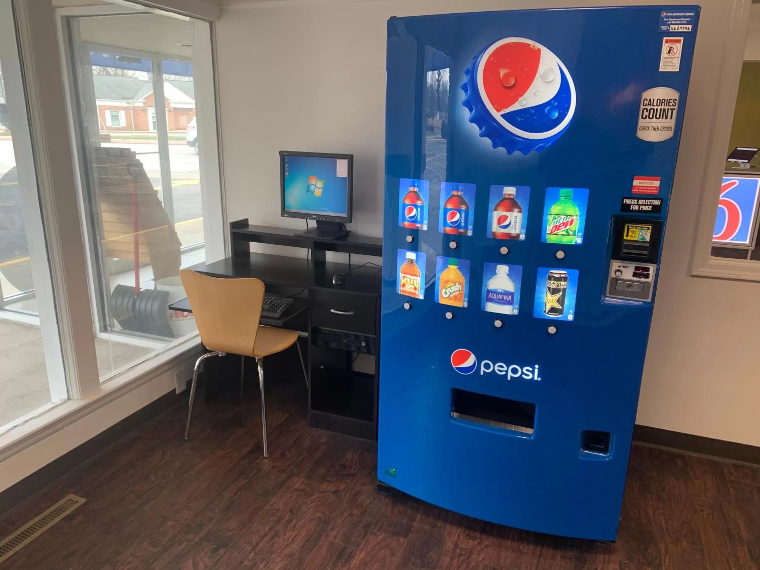 Supermarket/grocery shop in Motel 6-North Olmsted, OH - Cleveland