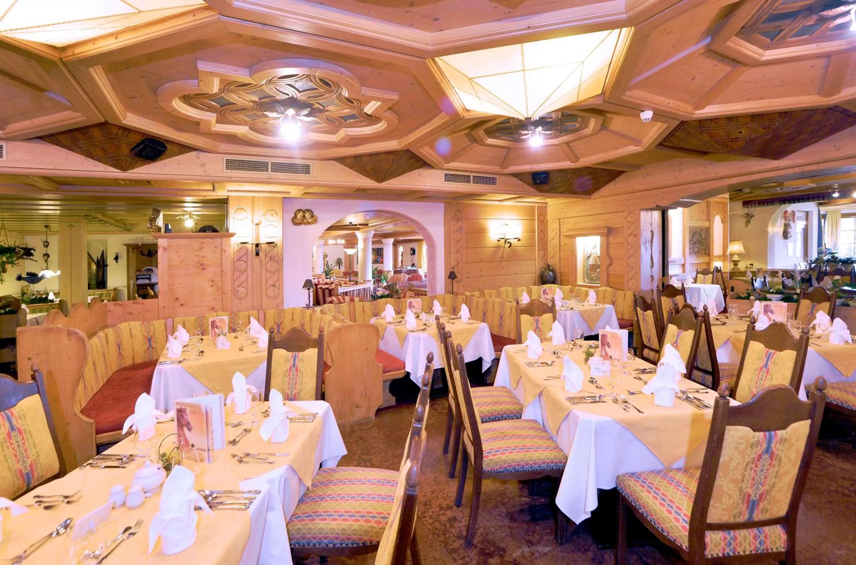 Restaurant/places to eat in Hotel Residenz Hochland