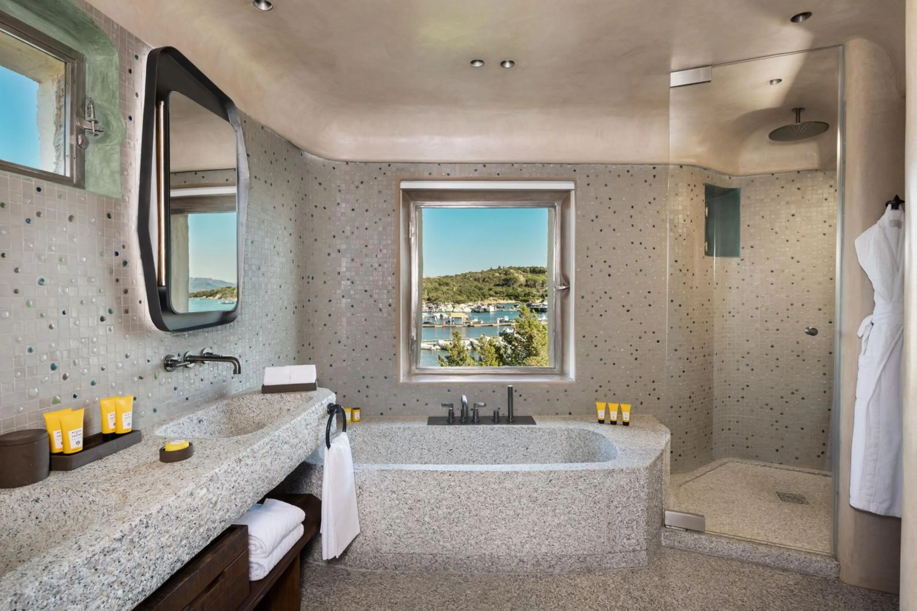 Bathroom in Hotel Cala di Volpe, a Luxury Collection Hotel, Costa Smeralda