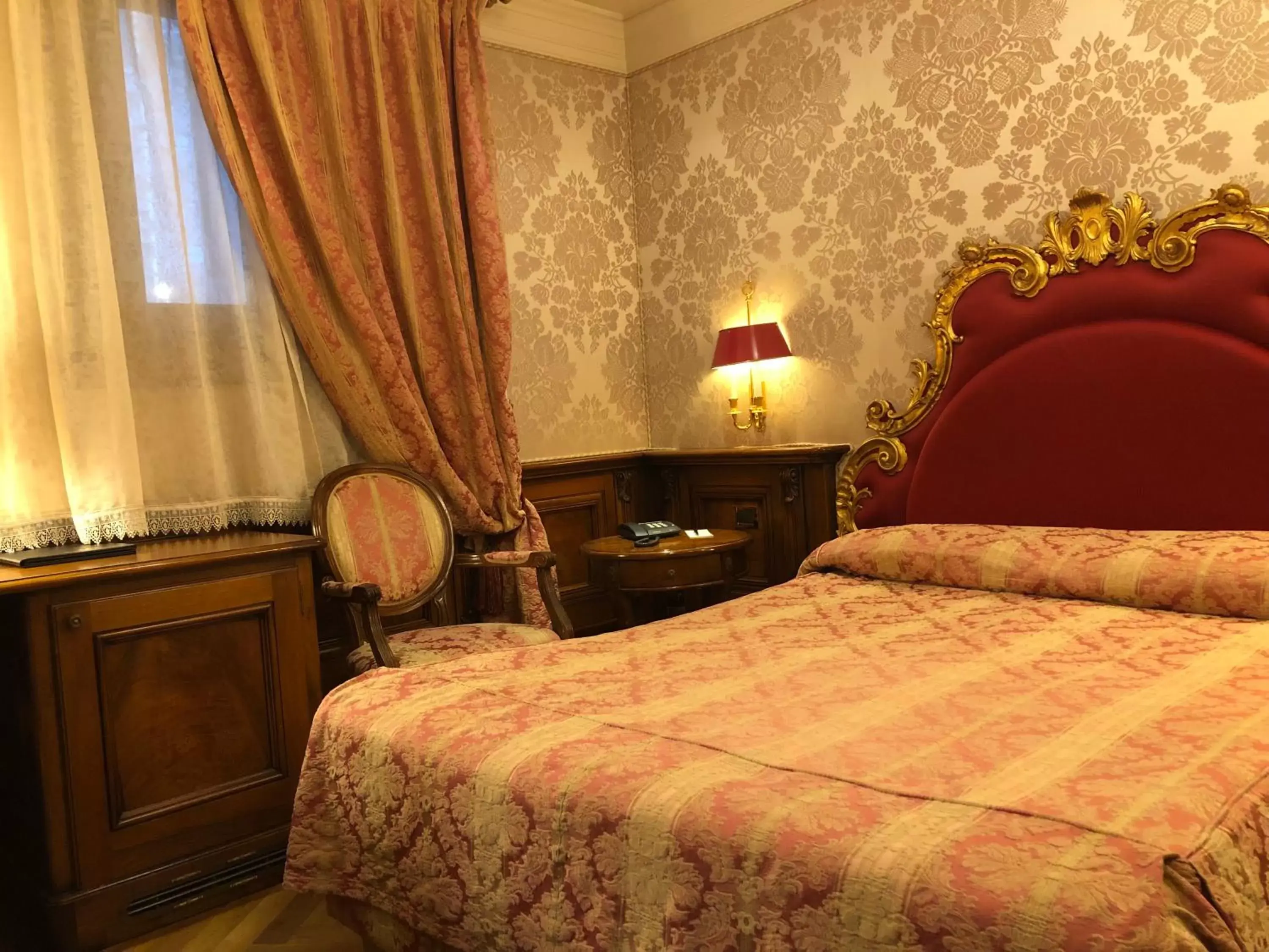 Bedroom, Bed in Bellevue Luxury Rooms - San Marco Luxury