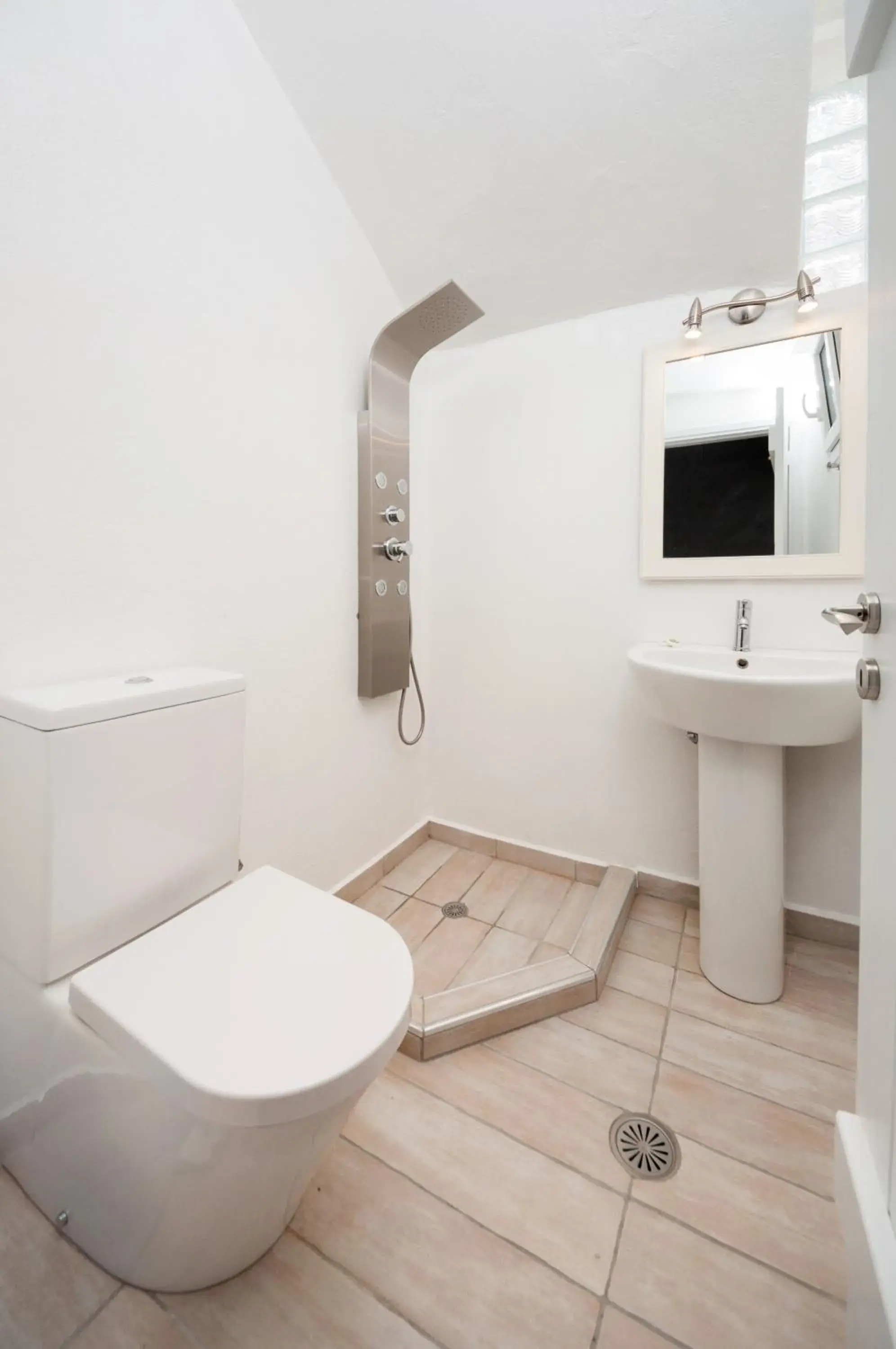Bathroom in Depis Place and Apartments
