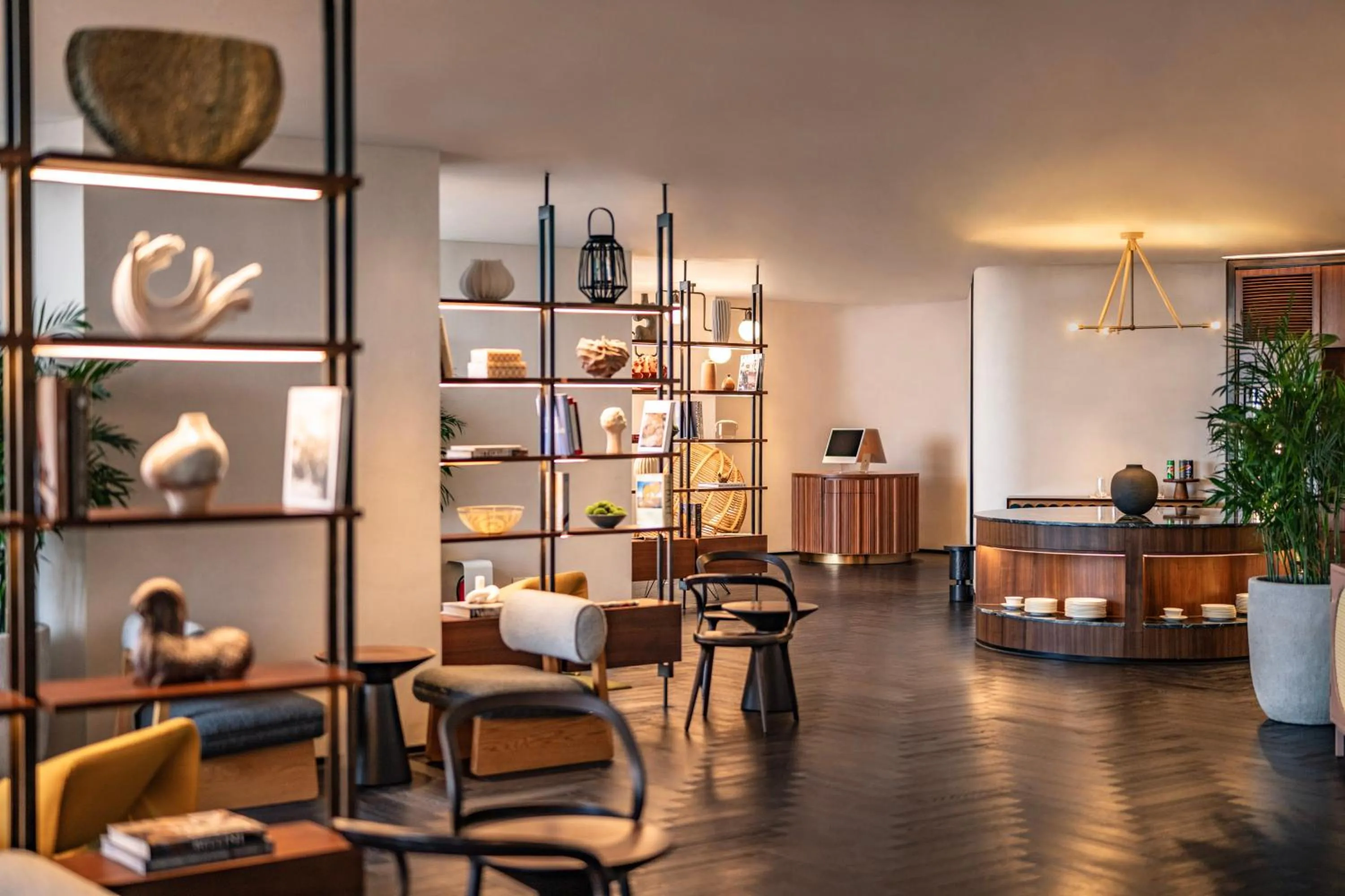 Lounge or bar in L7 WEST LAKE HANOI by LOTTE HOTELS